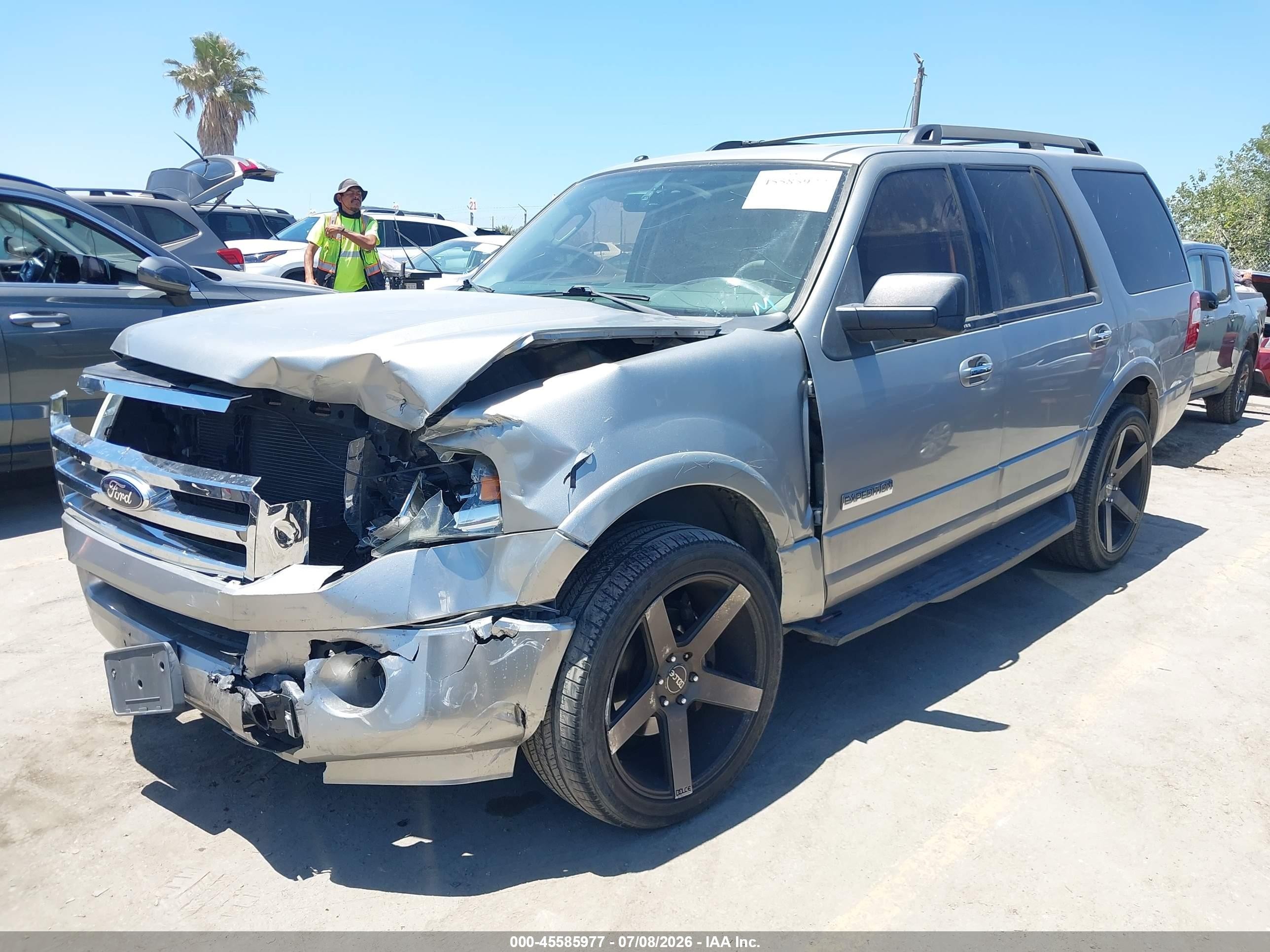 2008 Ford Expedition Xlt Silver vin: 1FMFU15528LA17154