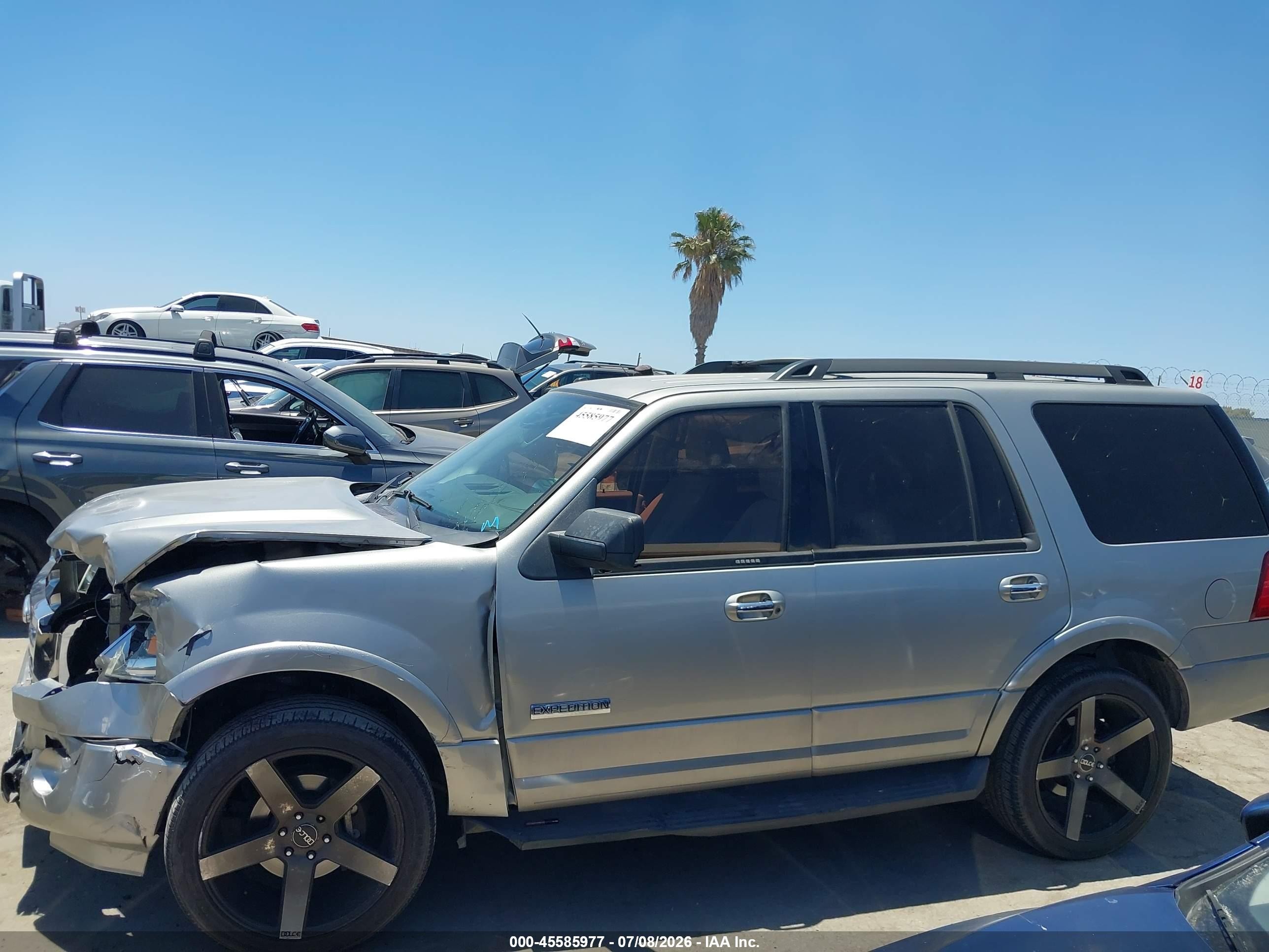 2008 Ford Expedition Xlt Silver vin: 1FMFU15528LA17154