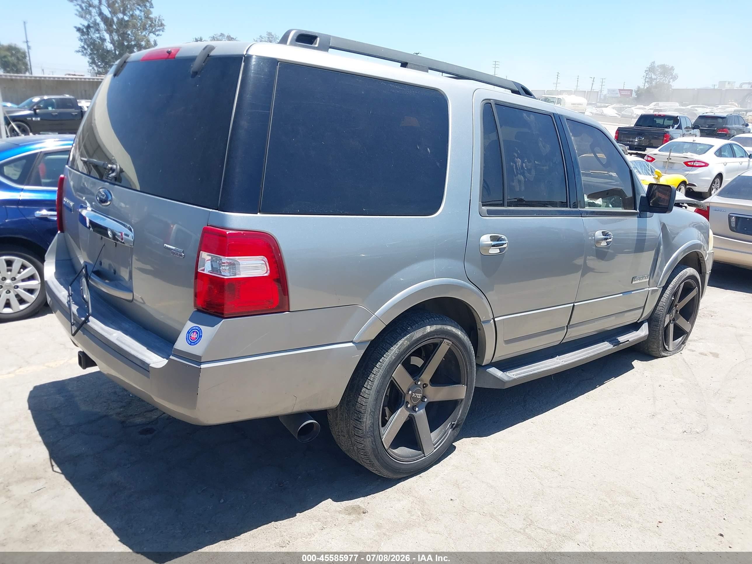2008 Ford Expedition Xlt Silver vin: 1FMFU15528LA17154