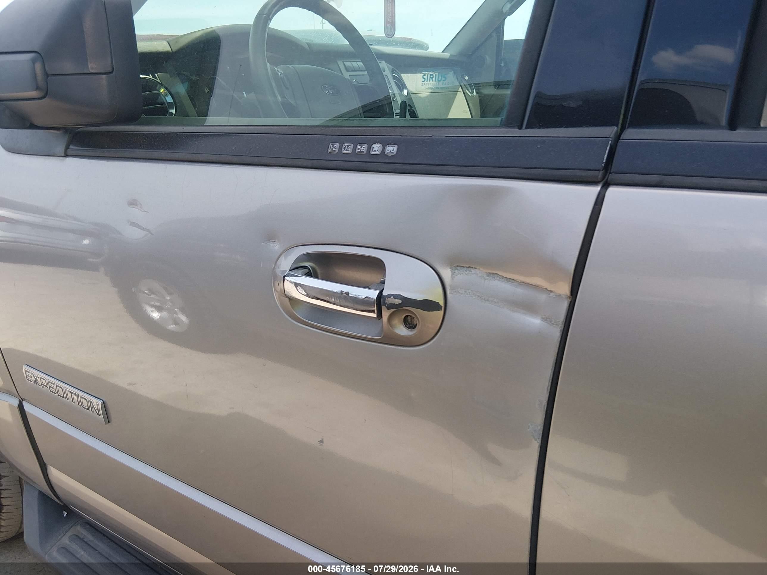 2008 Ford Expedition Xlt Gray vin: 1FMFU15528LA85437