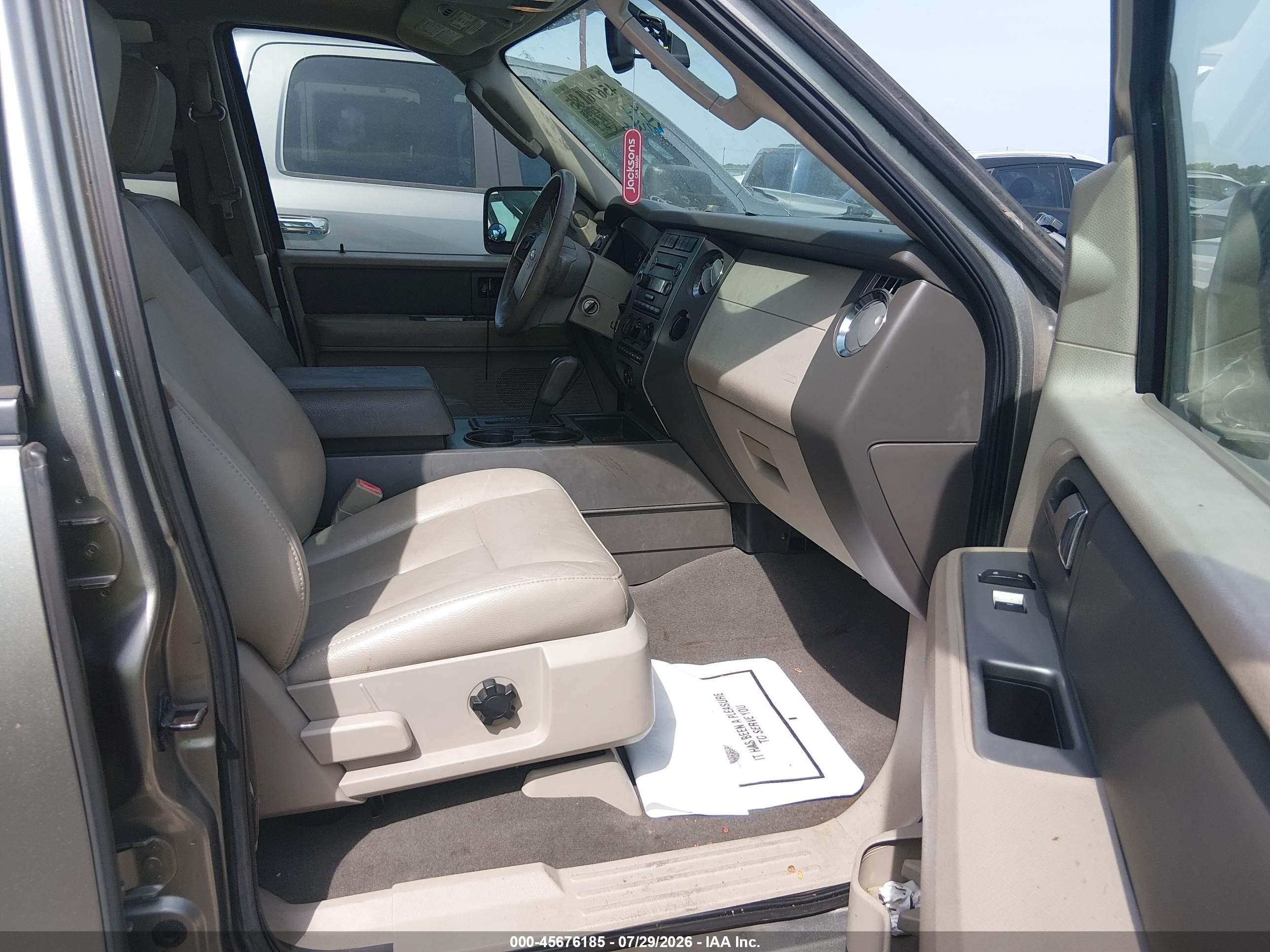 2008 Ford Expedition Xlt Gray vin: 1FMFU15528LA85437