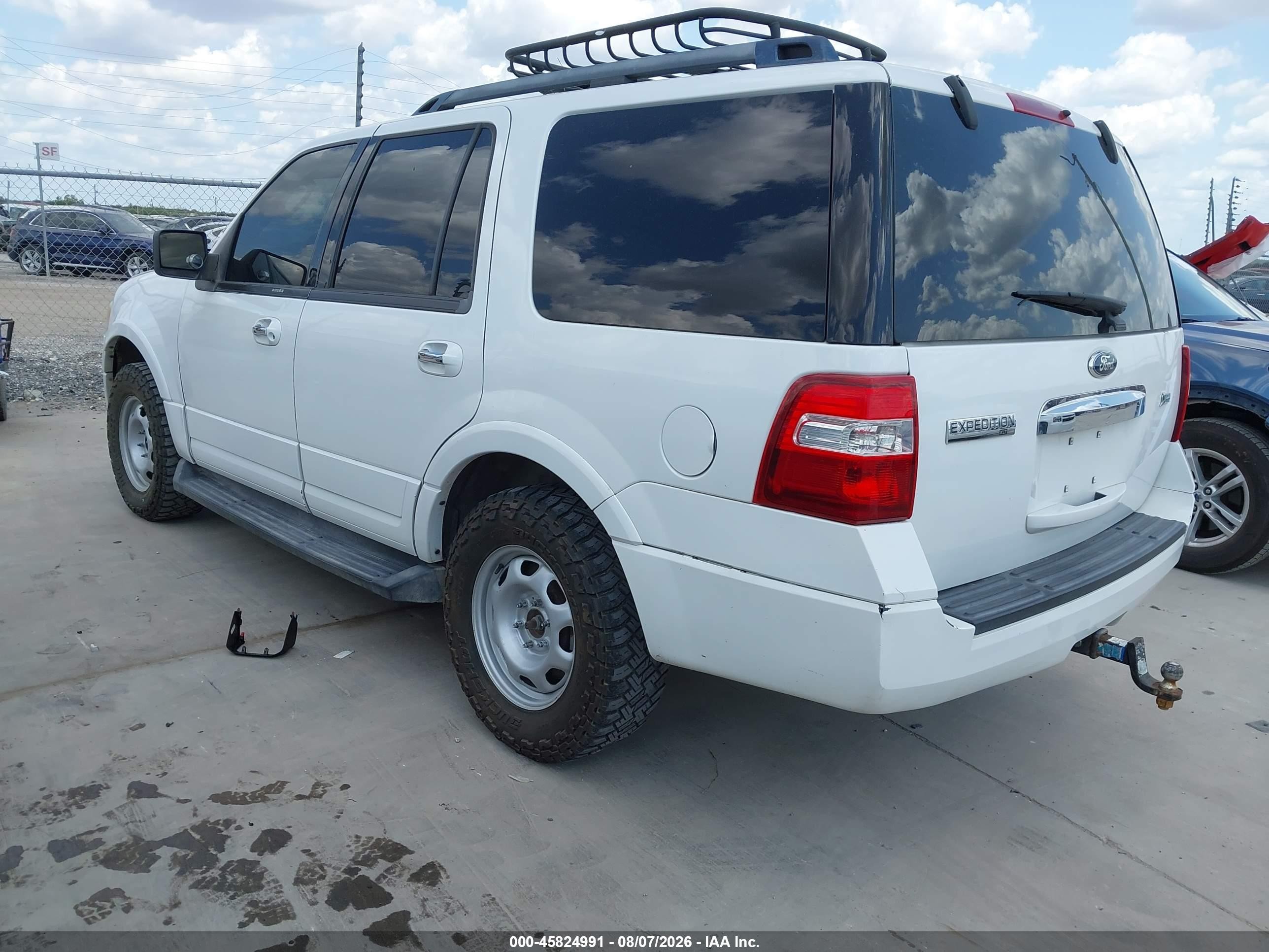 2009 Ford Expedition Xlt White vin: 1FMFU15529LA11680