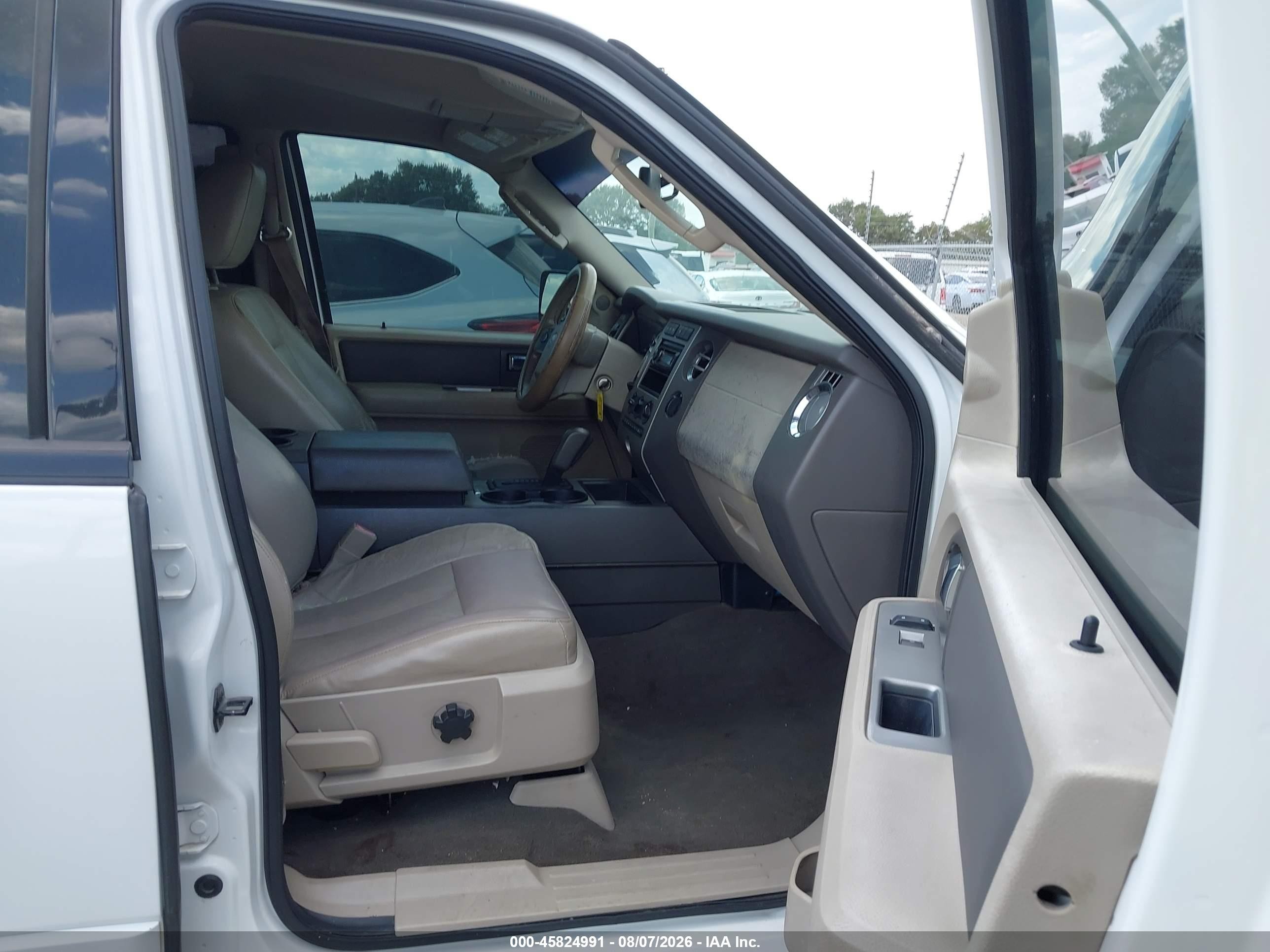 2009 Ford Expedition Xlt White vin: 1FMFU15529LA11680