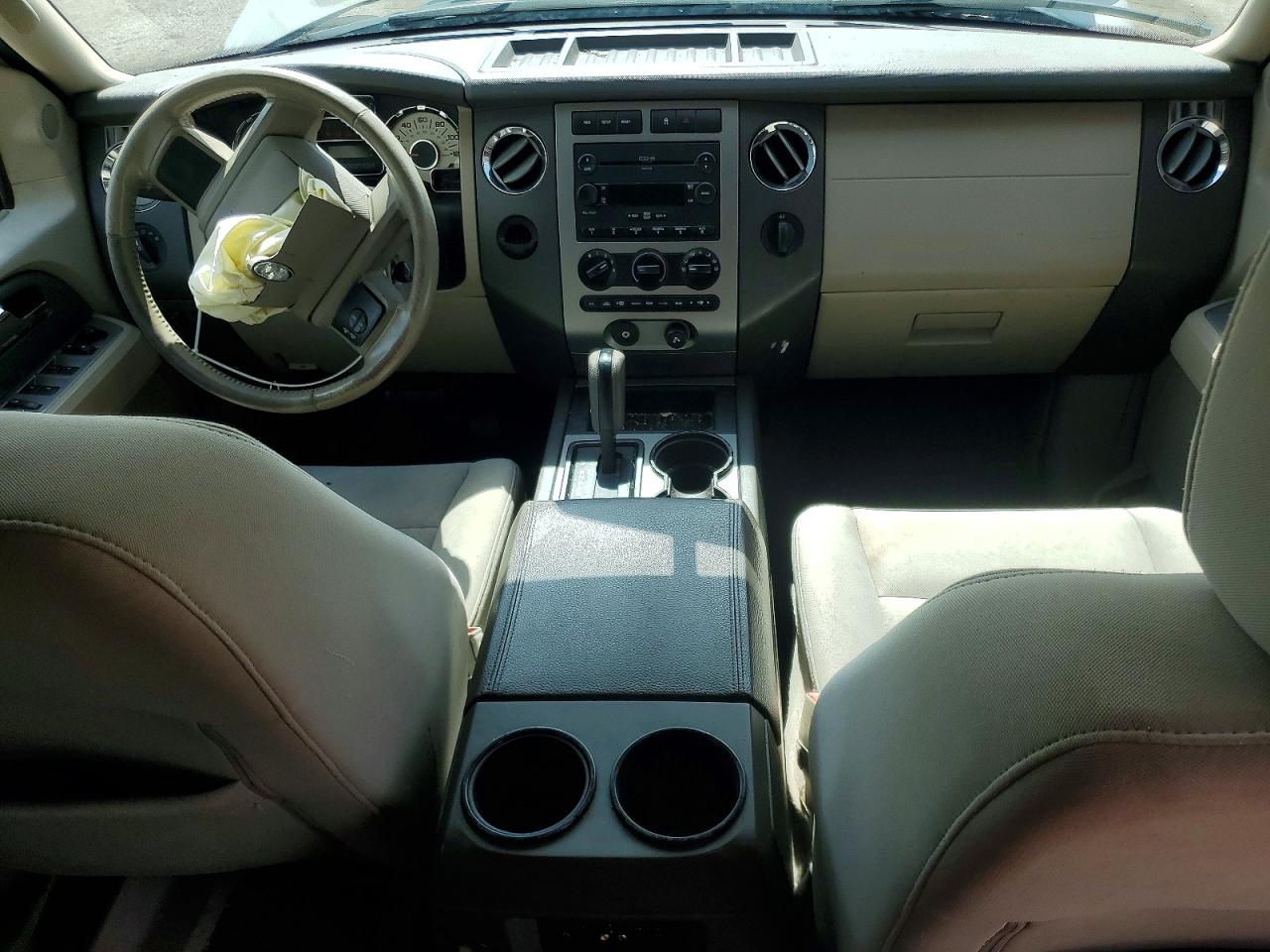 2008 Ford Expedition Xlt Серебряный vin: 1FMFU15538LA29877