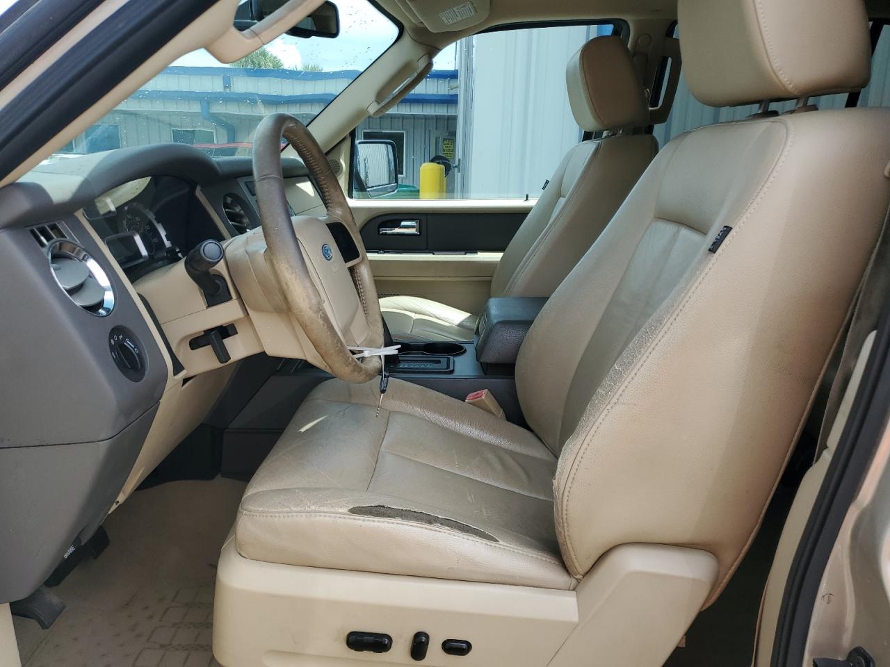 2007 Ford Expedition Xlt Желто-коричневый vin: 1FMFU15547LA53538
