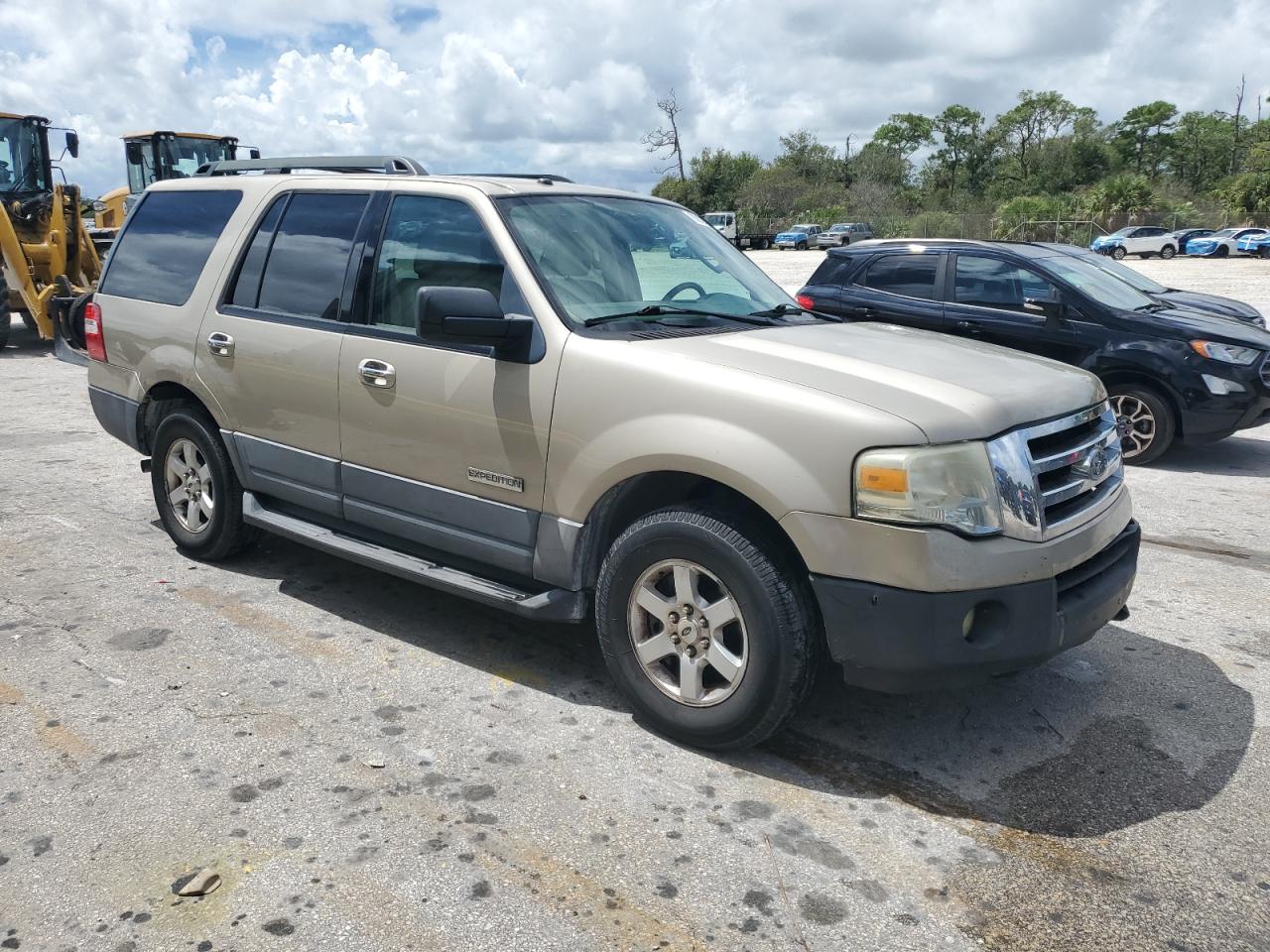 2007 Ford Expedition Xlt Желто-коричневый vin: 1FMFU15547LA53538