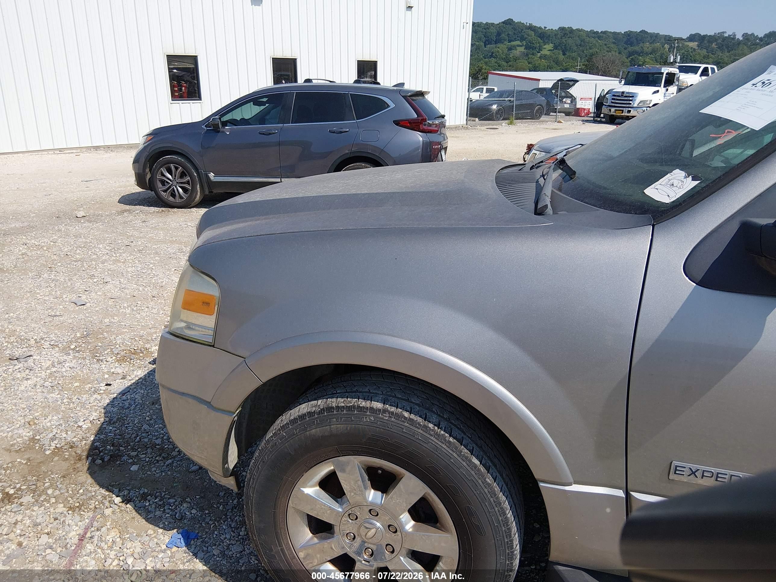 2008 Ford Expedition Xlt Tan vin: 1FMFU15548LA26616