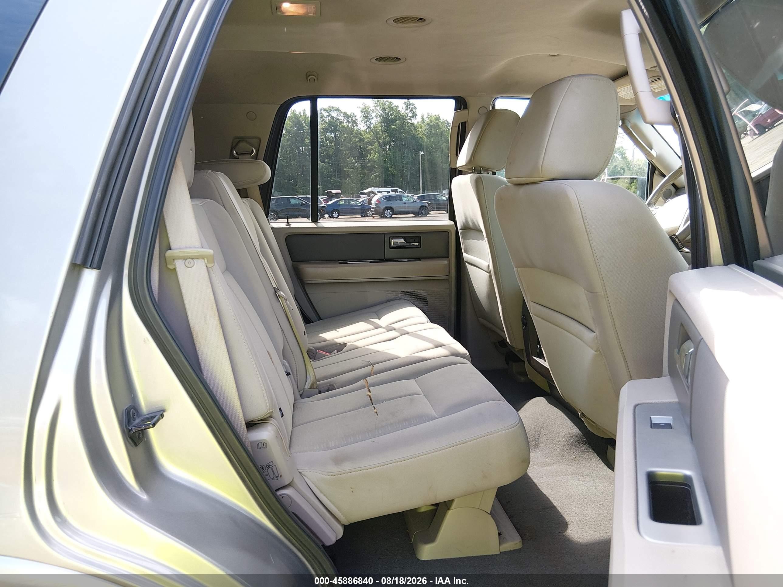2008 Ford Expedition Xlt Silver vin: 1FMFU15558LA87456