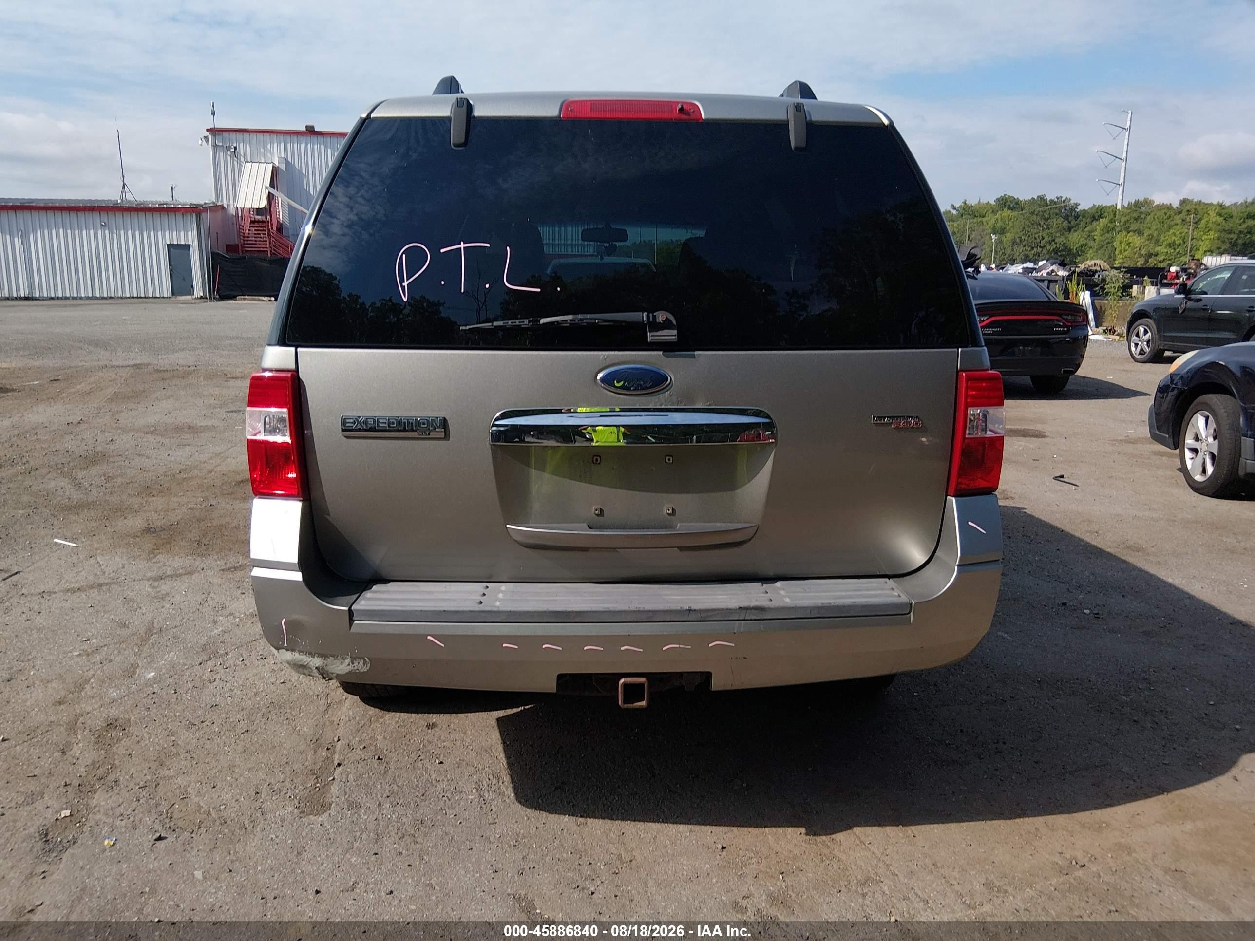2008 Ford Expedition Xlt Silver vin: 1FMFU15558LA87456