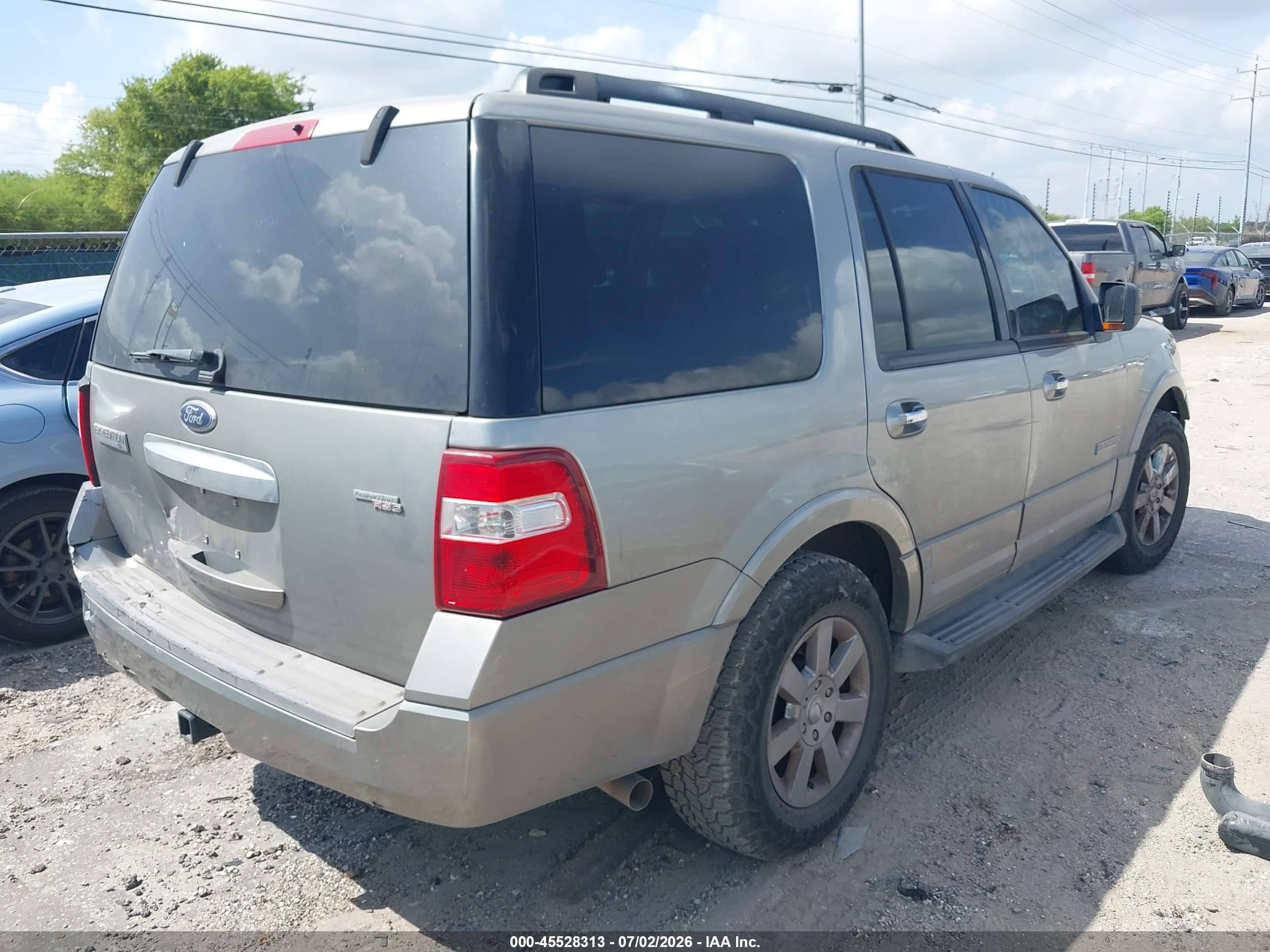 2008 Ford Expedition Xlt Silver vin: 1FMFU15568LA76899