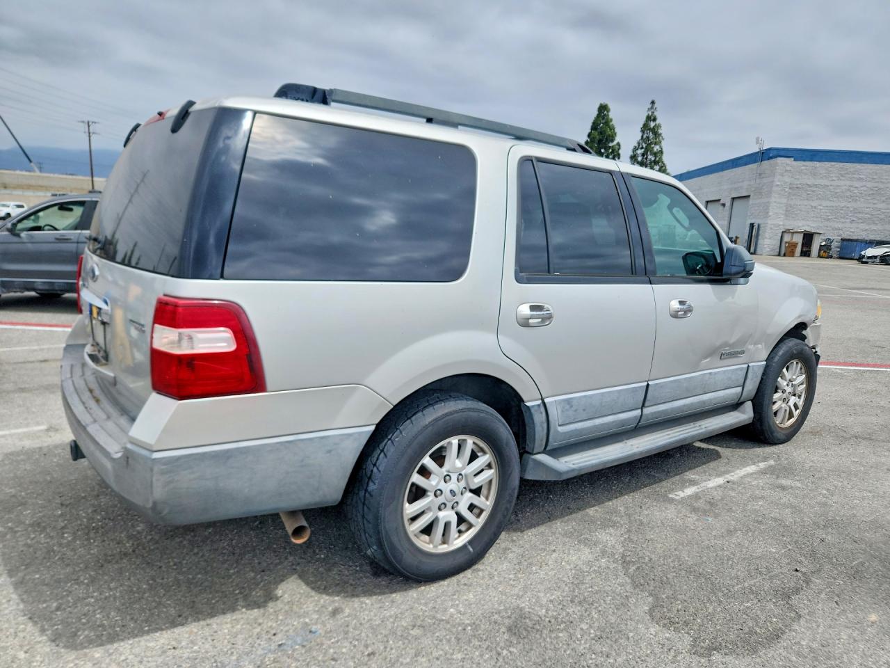 2007 Ford Expedition Xlt Silver vin: 1FMFU15597LA26948