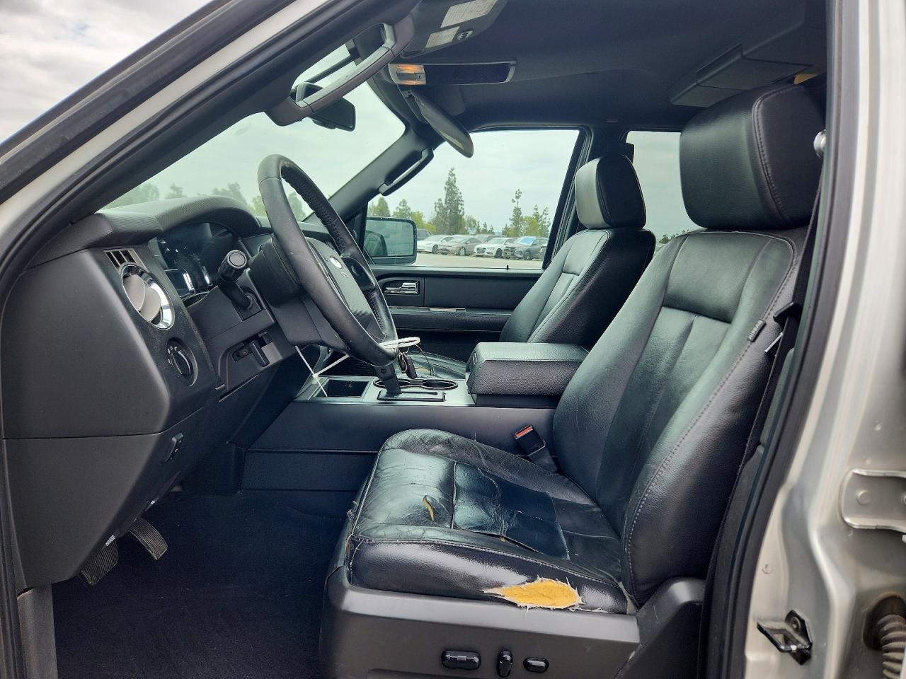 2007 Ford Expedition Xlt Silver vin: 1FMFU15597LA26948