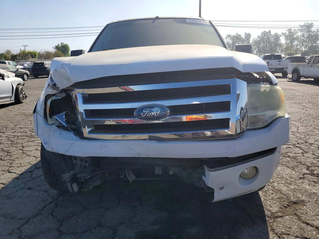 2009 Ford Expedition Xlt White vin: 1FMFU15599EB03843