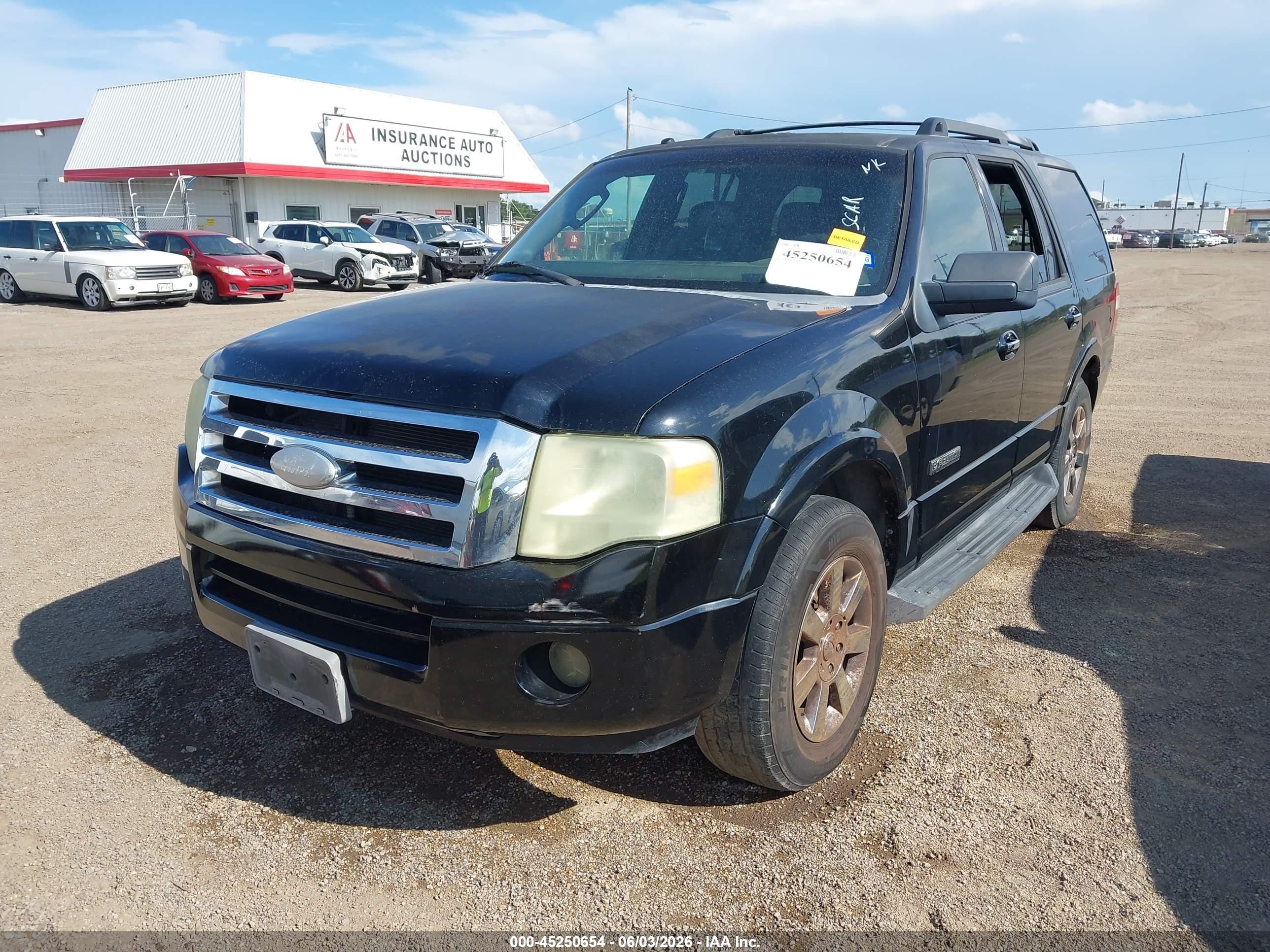 2008 Ford Expedition Xlt Черный vin: 1FMFU155X8LA68630