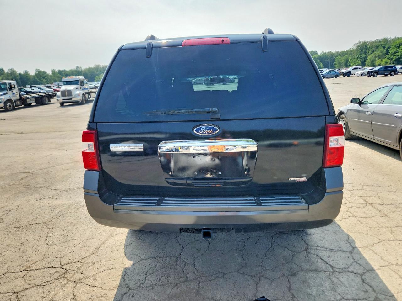 2007 Ford Expedition Xlt Black vin: 1FMFU16517LA82834