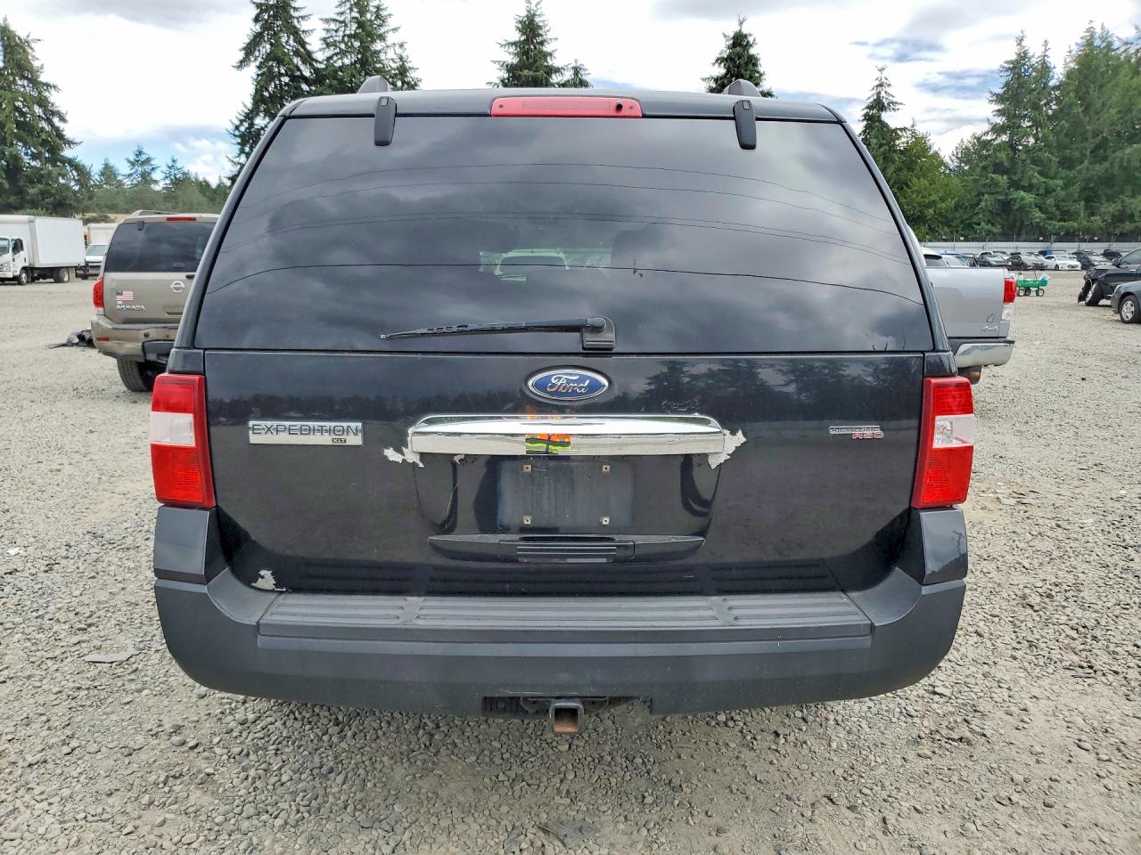 2007 Ford Expedition Xlt Black vin: 1FMFU16527LA69915