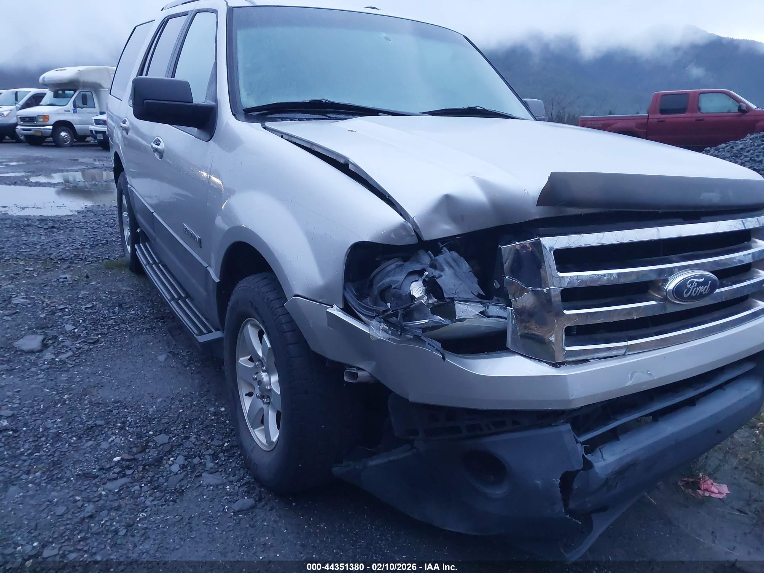 2007 Ford Expedition Xlt Silver vin: 1FMFU16537LA47292