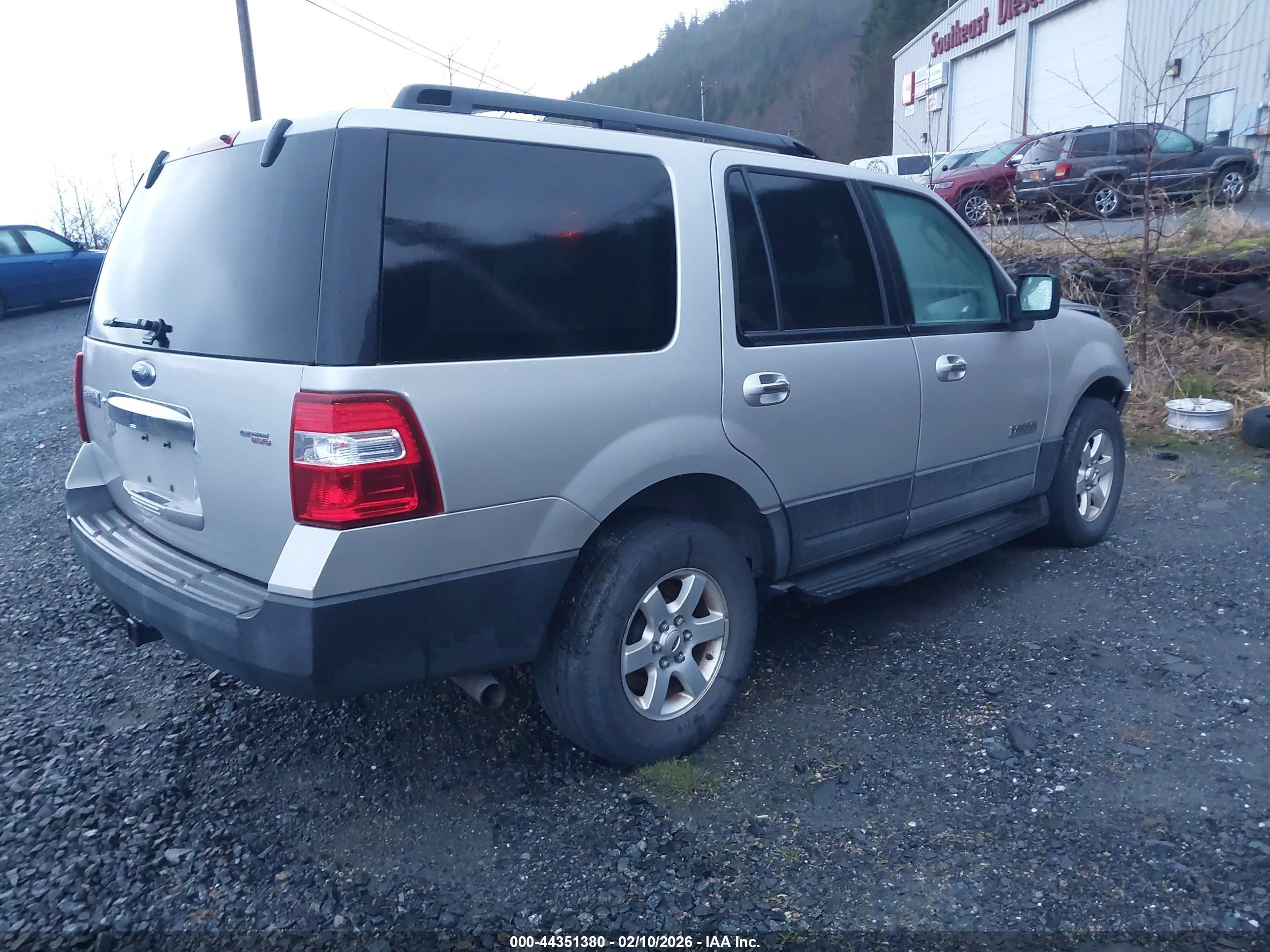2007 Ford Expedition Xlt Silver vin: 1FMFU16537LA47292