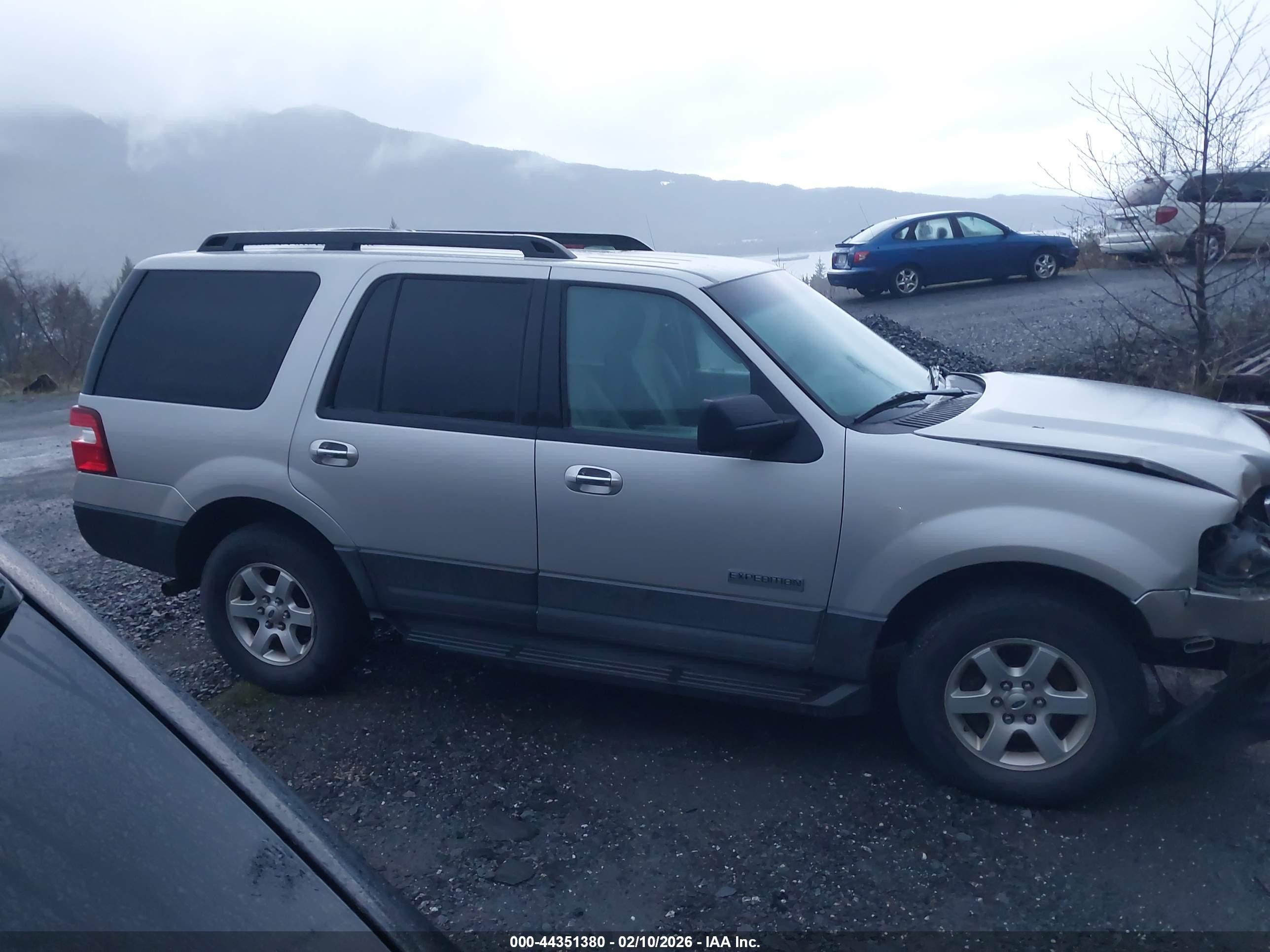 2007 Ford Expedition Xlt Silver vin: 1FMFU16537LA47292