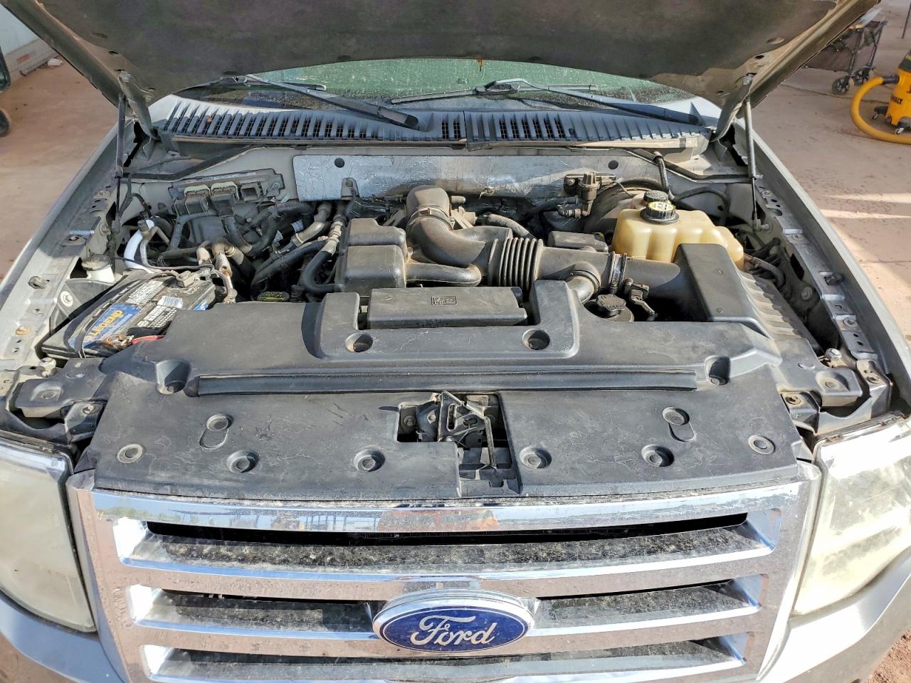 2008 Ford Expedition Xlt Gray vin: 1FMFU16538LA87129
