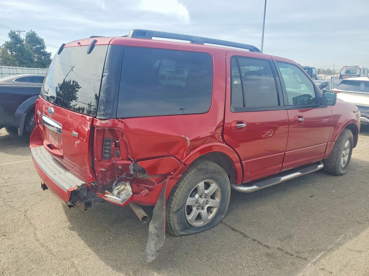 2009 Ford Expedition Xlt Red vin: 1FMFU16539LA02159