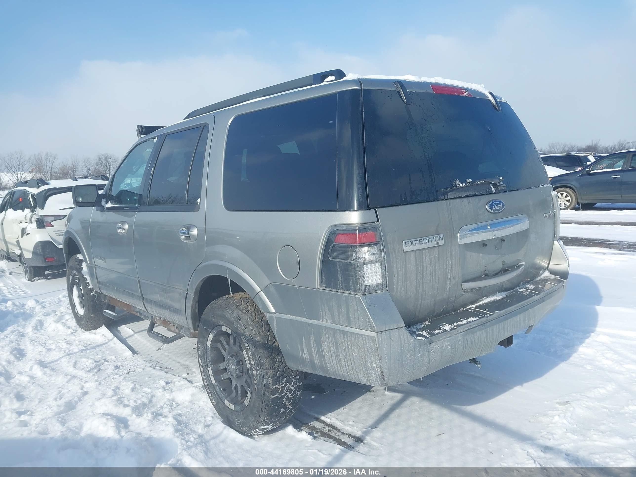 2008 Ford Expedition Xlt Silver vin: 1FMFU16548LA10690