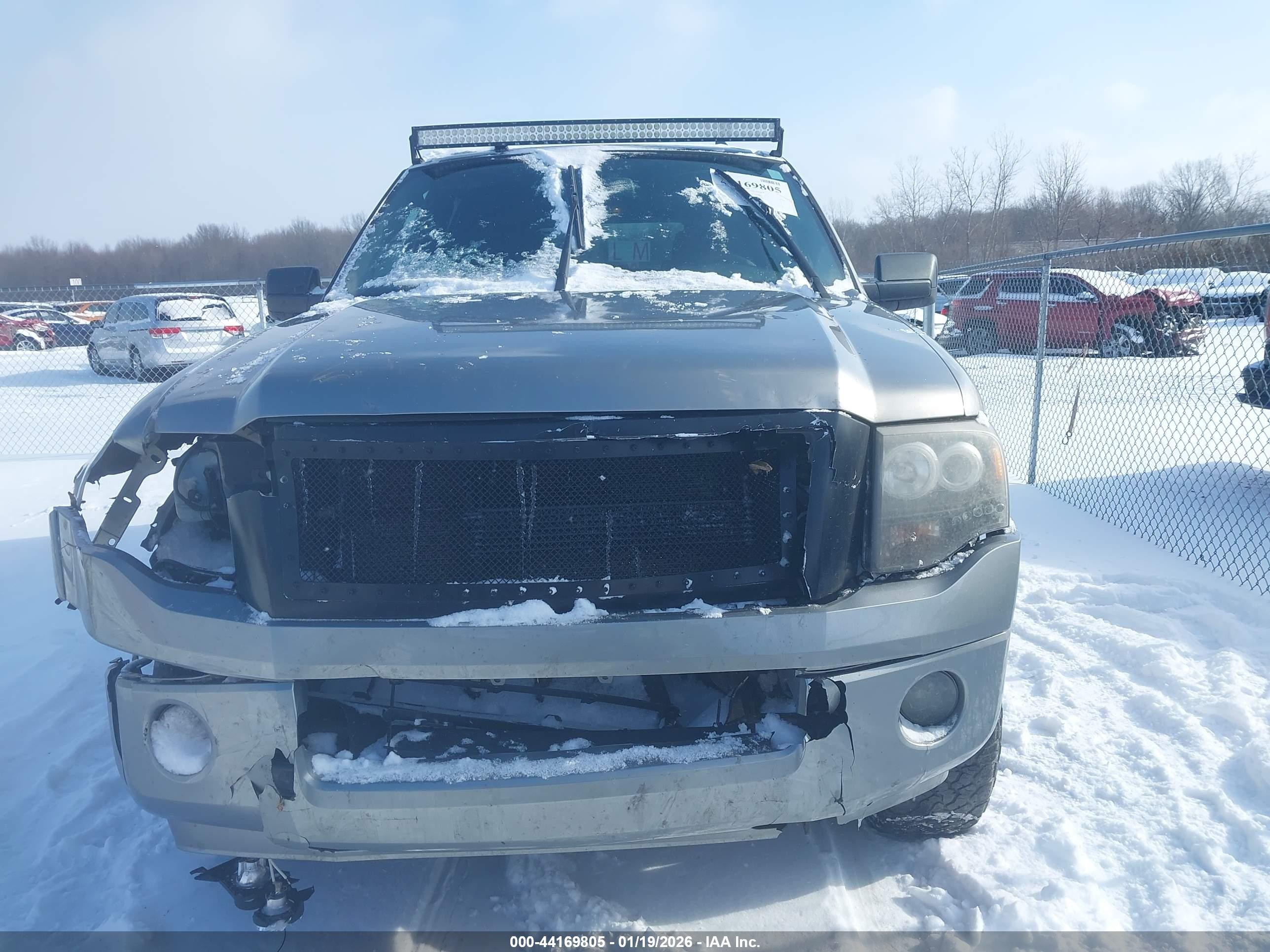 2008 Ford Expedition Xlt Silver vin: 1FMFU16548LA10690