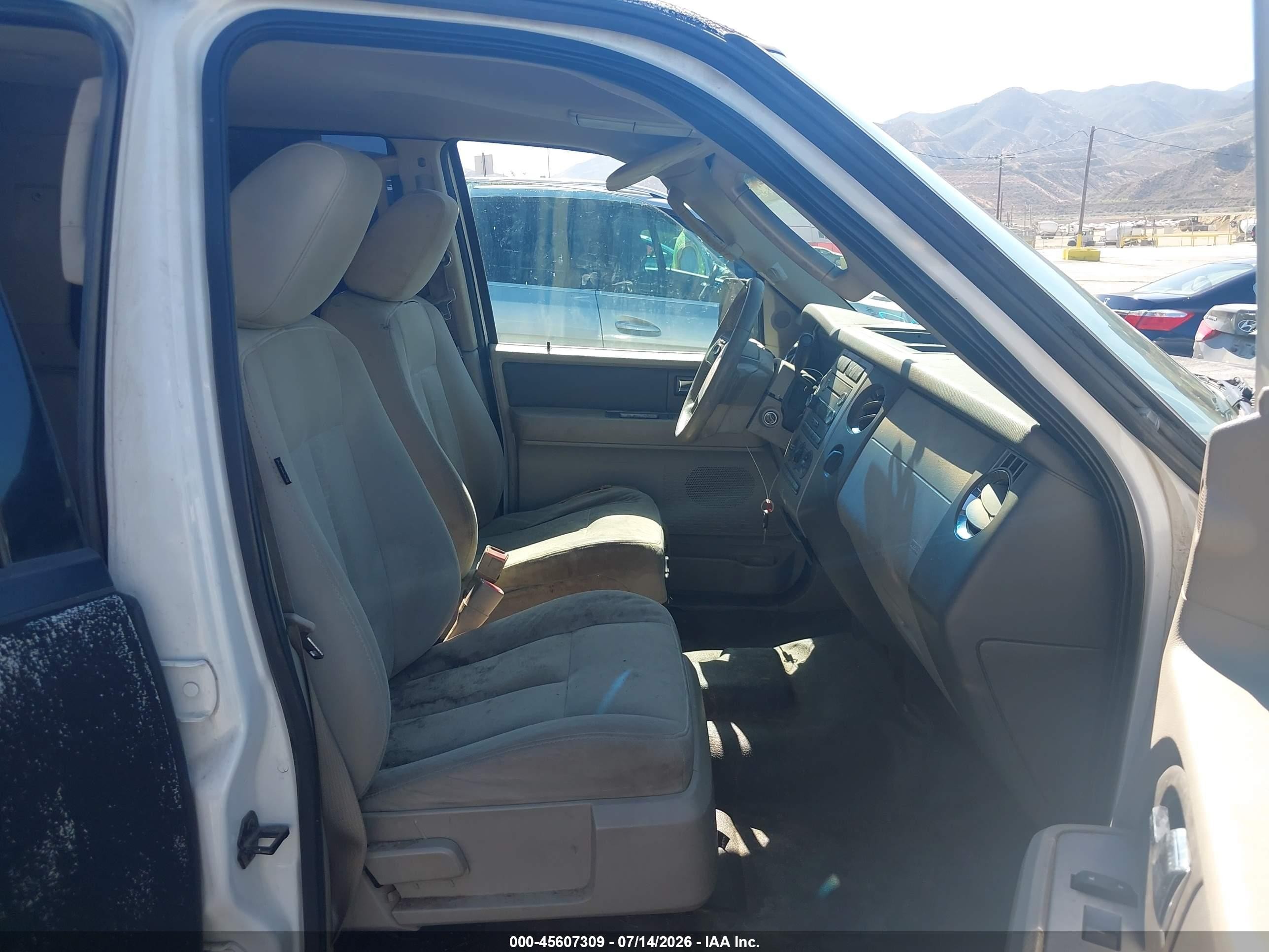 2009 Ford Expedition Xlt Black vin: 1FMFU16549LA00422