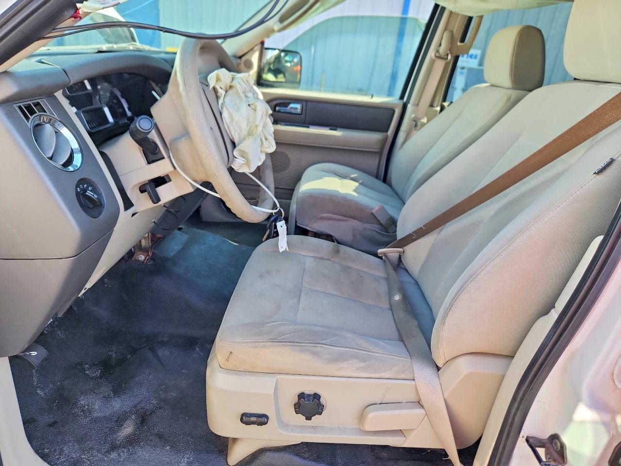 2007 Ford Expedition Xlt White vin: 1FMFU16557LA42207