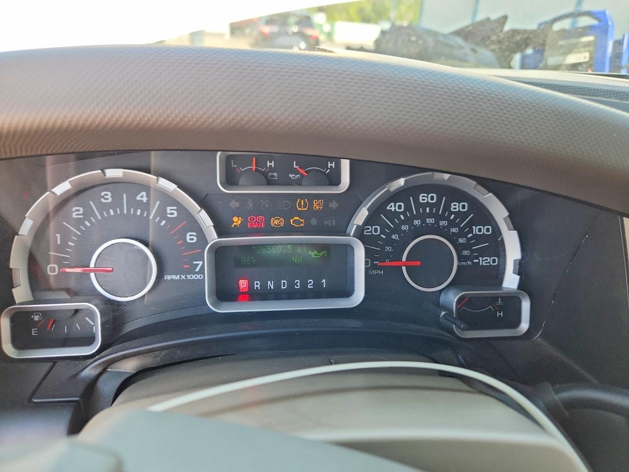 2007 Ford Expedition Xlt White vin: 1FMFU16557LA42207