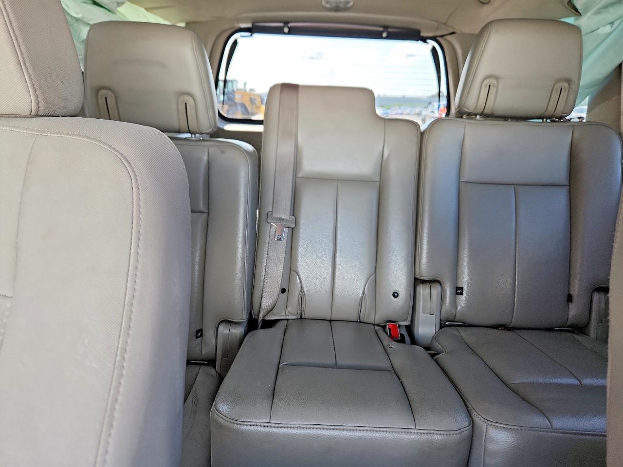 2007 Ford Expedition Xlt White vin: 1FMFU16557LA42207