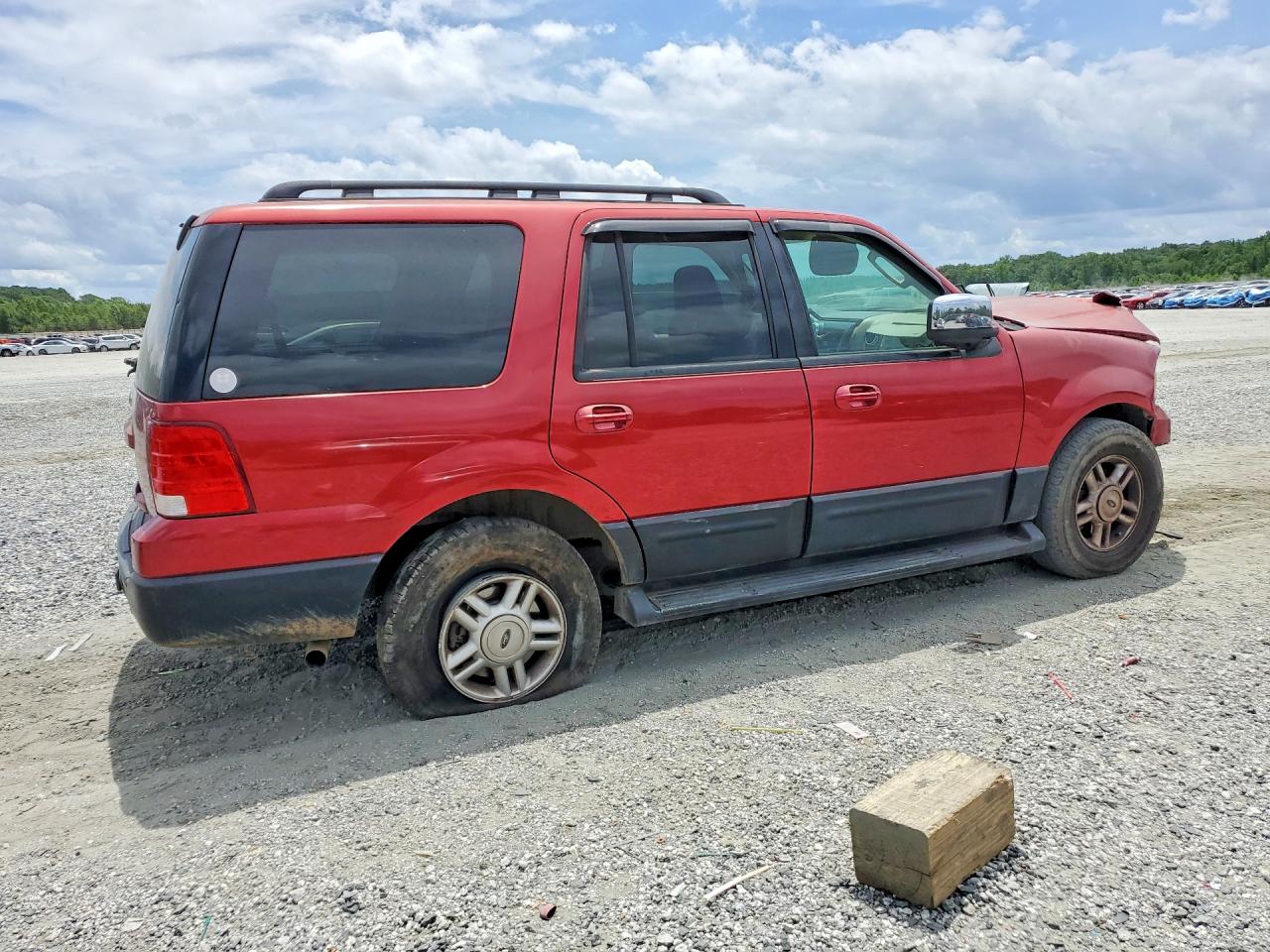 2006 Ford Expedition Xlt Red vin: 1FMFU16566LA85193