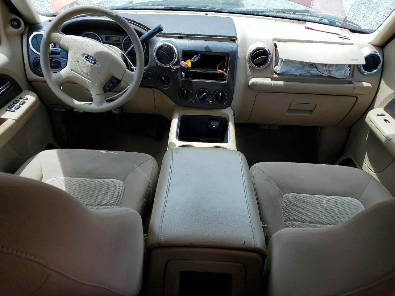 2006 Ford Expedition Xlt Red vin: 1FMFU16566LA85193