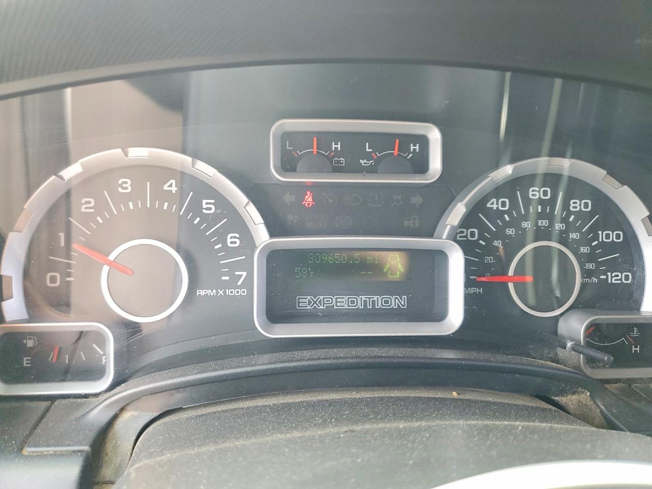 2009 Ford Expedition Xlt Red vin: 1FMFU16569LA07839