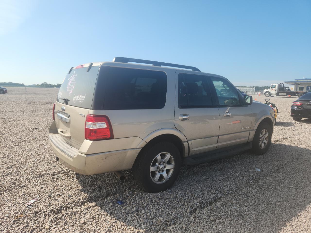 2008 Ford Expedition Xlt Tan vin: 1FMFU16578LA52934