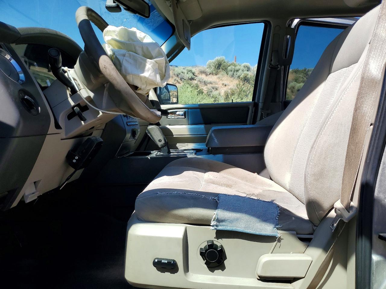 2008 Ford Expedition Xlt Silver vin: 1FMFU16598LA76474