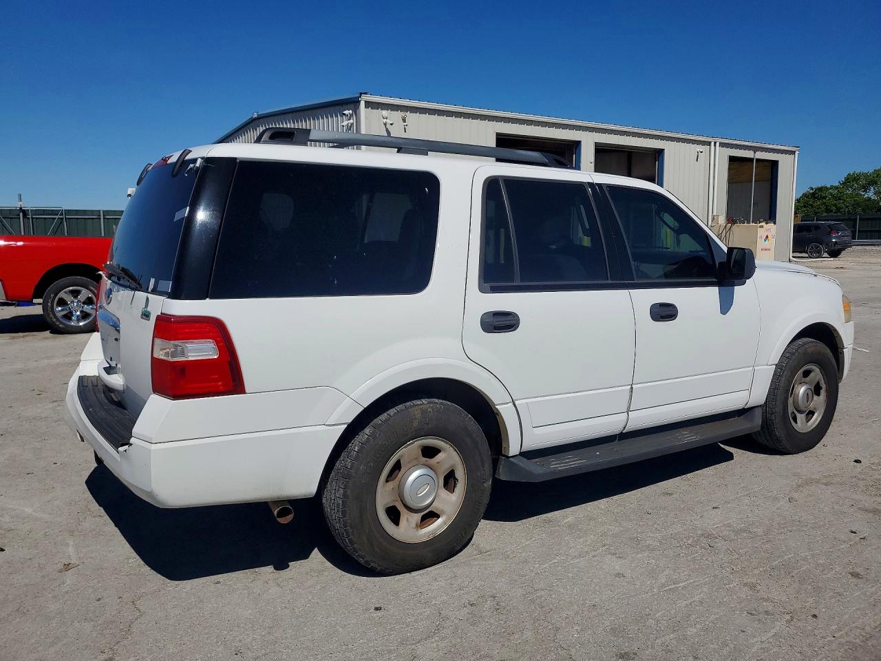 2009 Ford Expedition Белый vin: 1FMFU16599EB15344