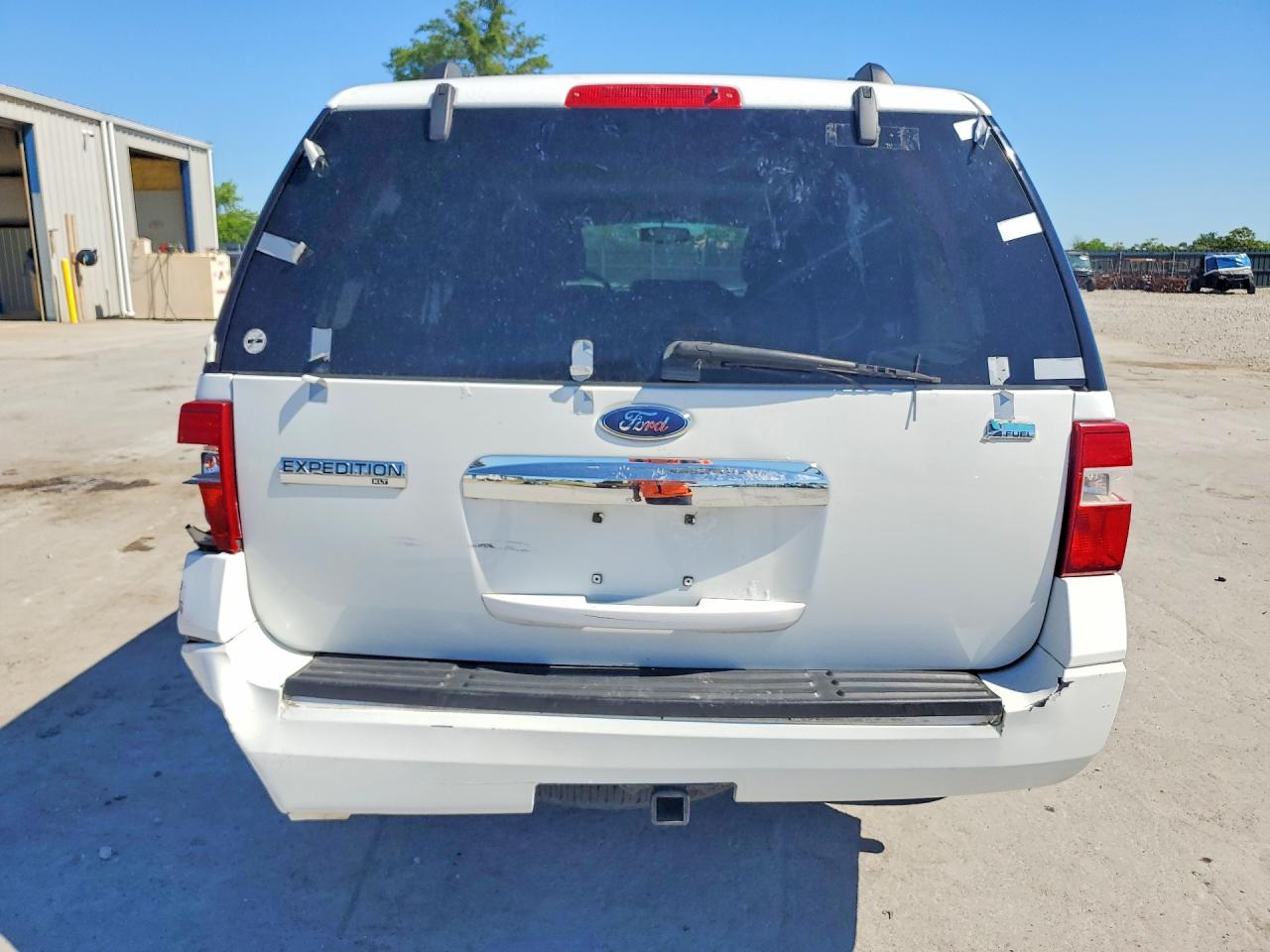 2009 Ford Expedition Белый vin: 1FMFU16599EB15344