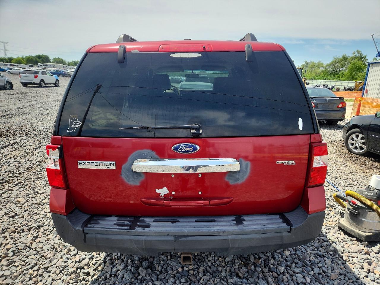 2007 Ford Expedition Xlt Red vin: 1FMFU165X7LA94254