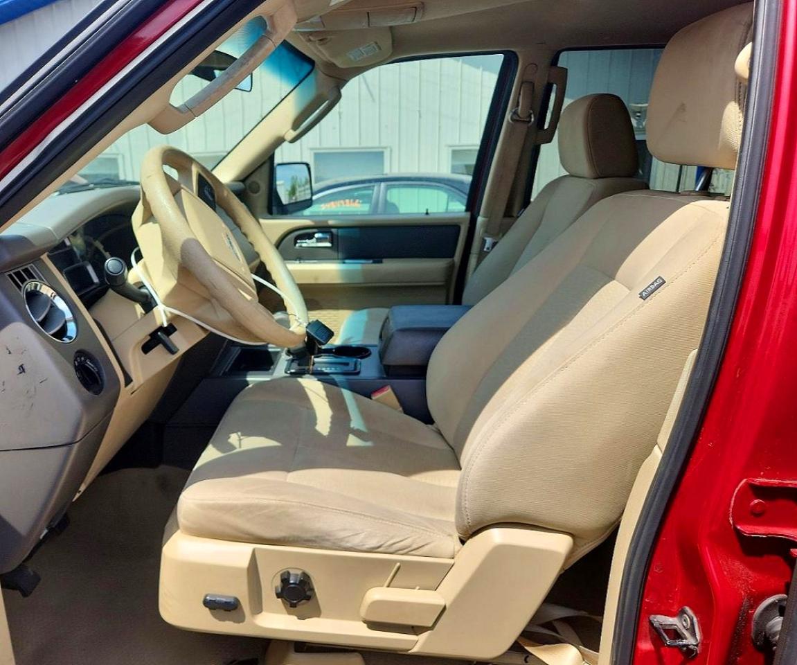 2007 Ford Expedition Xlt Red vin: 1FMFU165X7LA94254