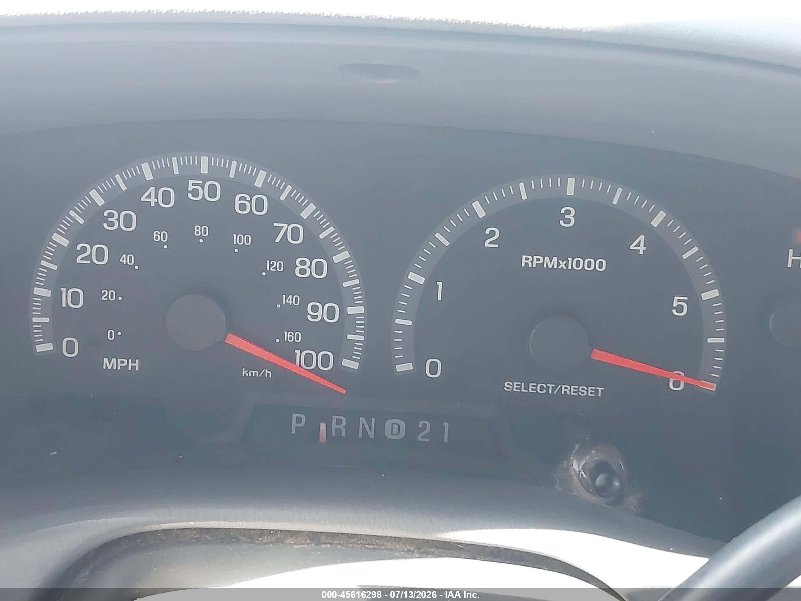 2001 Ford Expedition Xlt White vin: 1FMFU16L11LA40704