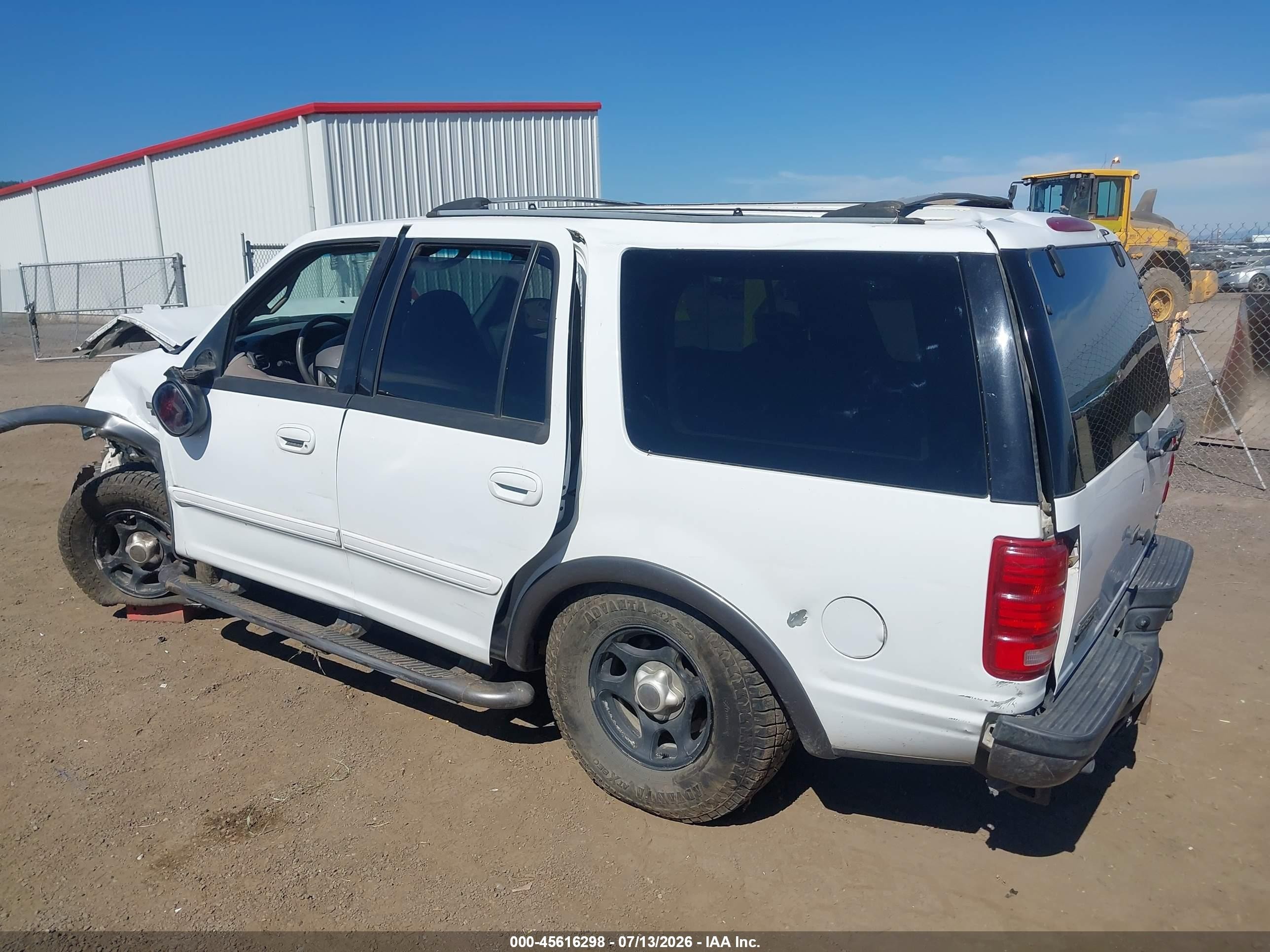 2001 Ford Expedition Xlt White vin: 1FMFU16L11LA40704
