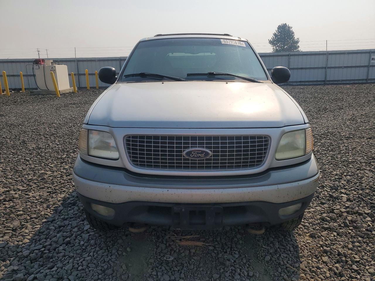 2002 Ford Expedition Xlt Silver vin: 1FMFU16L22LA84616