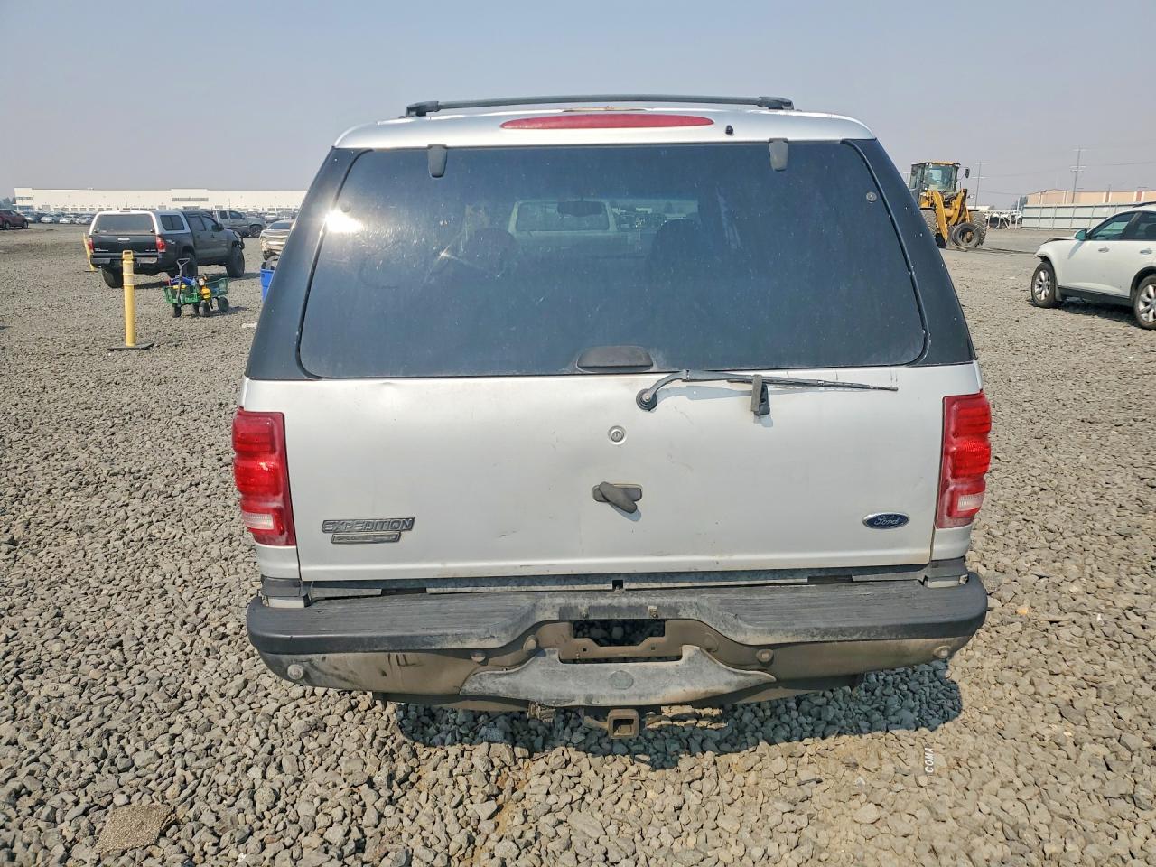 2002 Ford Expedition Xlt Silver vin: 1FMFU16L22LA84616