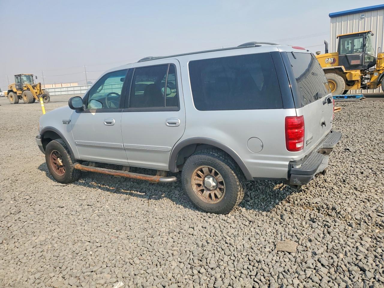 2002 Ford Expedition Xlt Silver vin: 1FMFU16L22LA84616