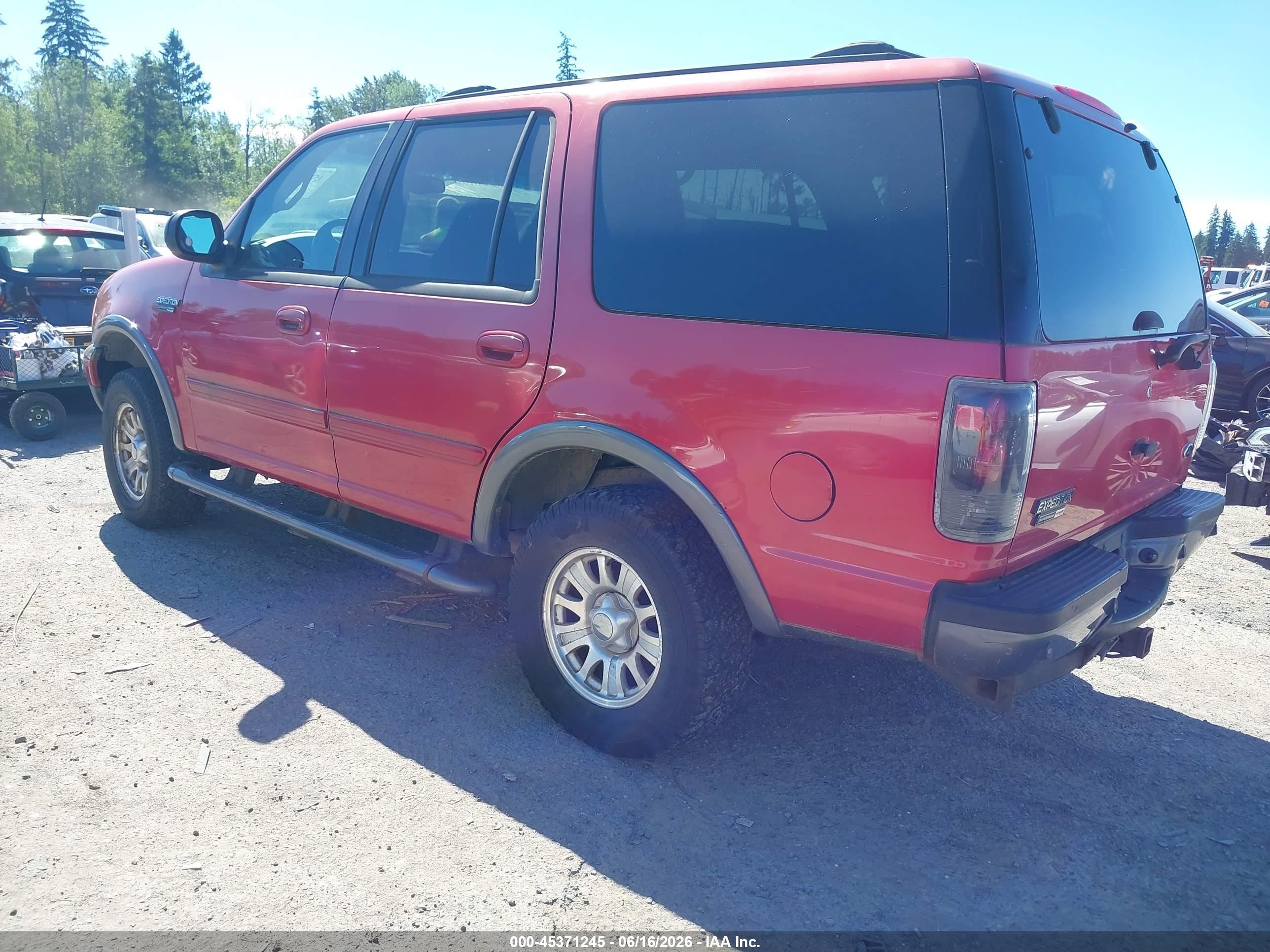 2002 Ford Expedition Xlt Red vin: 1FMFU16L62LA18716