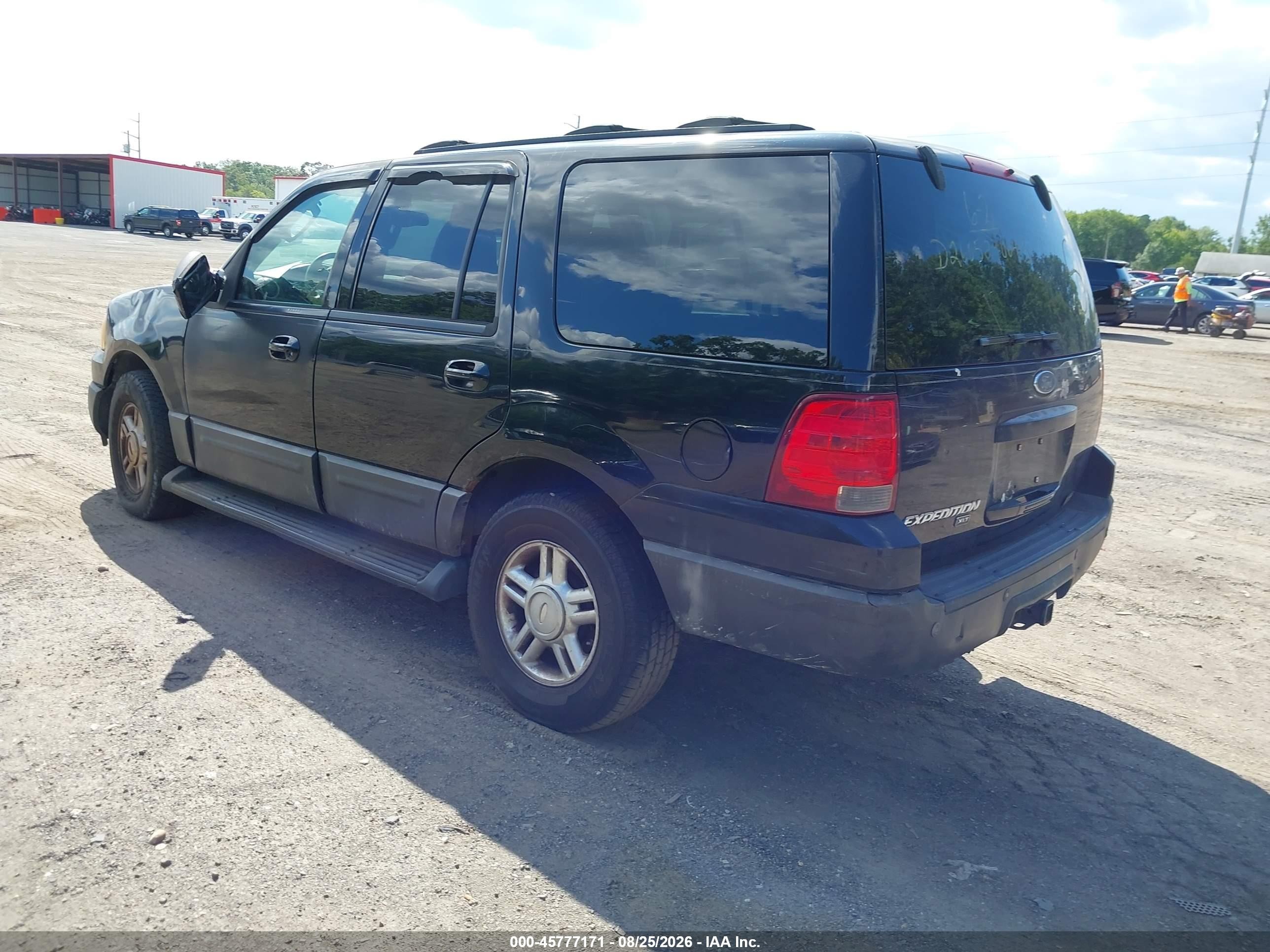 2004 Ford Expedition Xlt Black vin: 1FMFU16W24LB52748