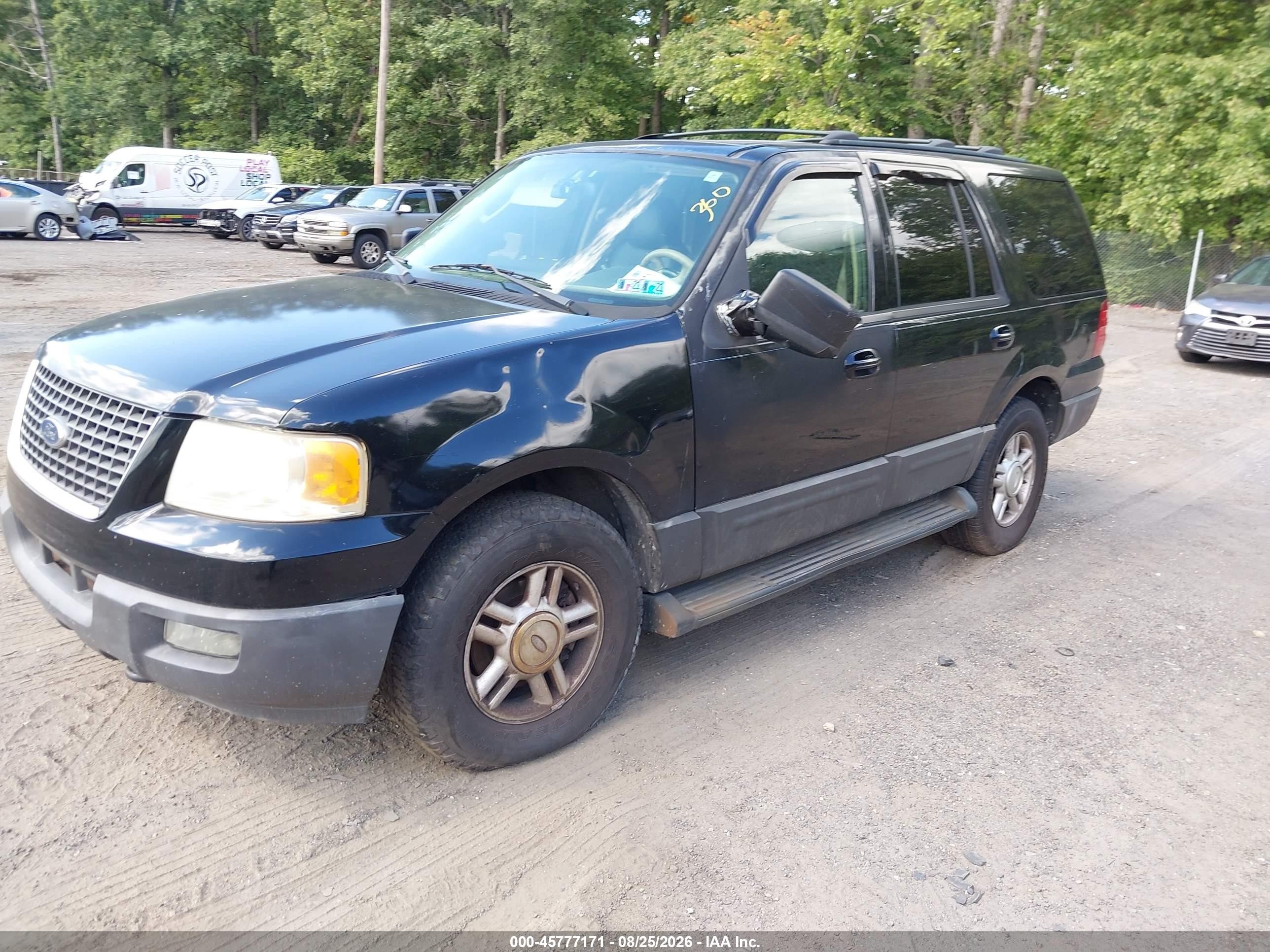 2004 Ford Expedition Xlt Black vin: 1FMFU16W24LB52748