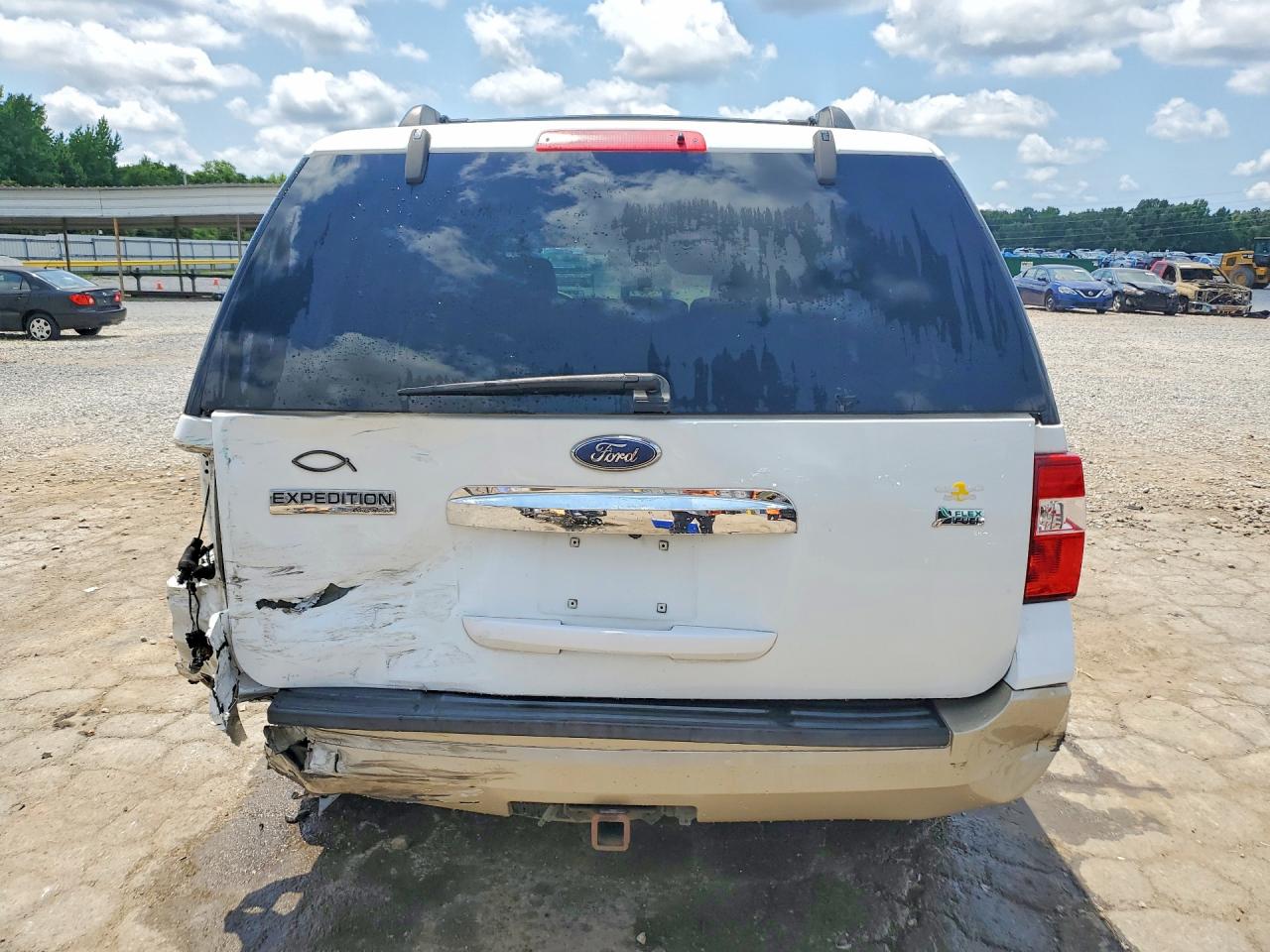 2009 Ford Expedition Eddie Bauer White vin: 1FMFU17509EB27736