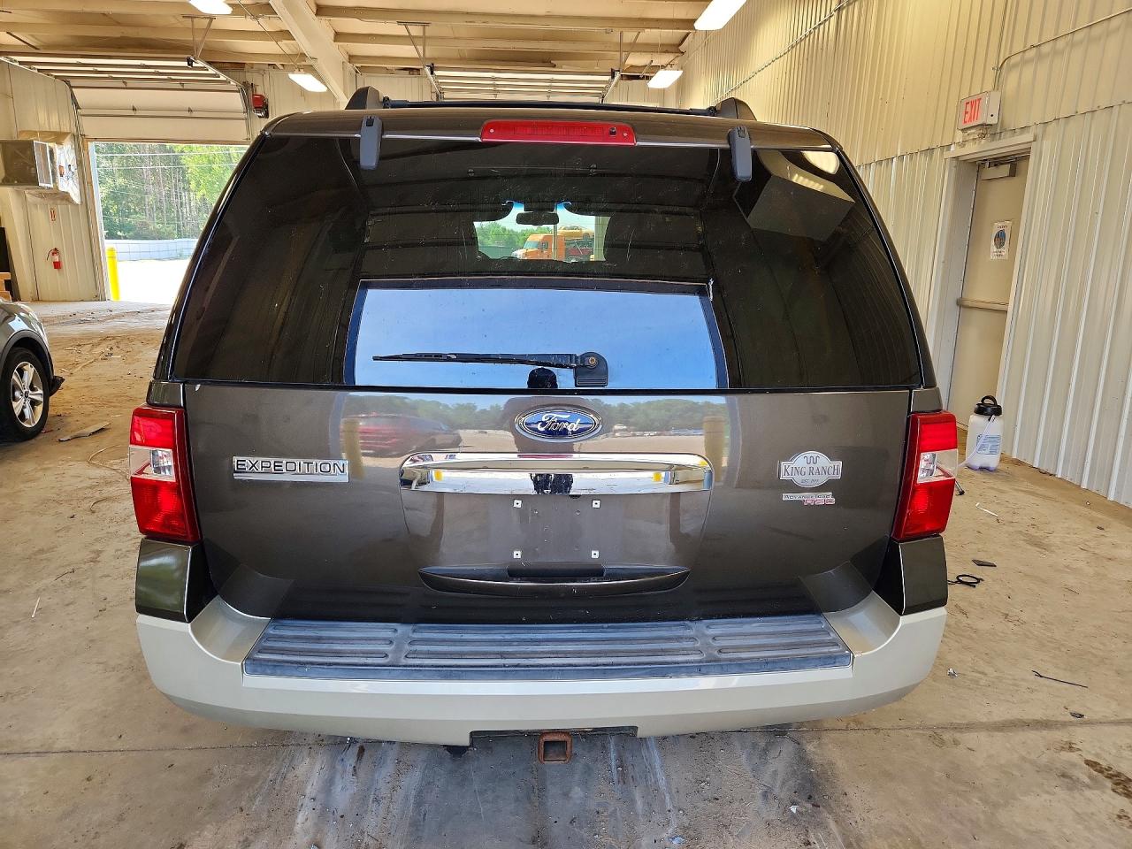 2008 Ford Expedition Eddie Bauer Green vin: 1FMFU17518LA31169